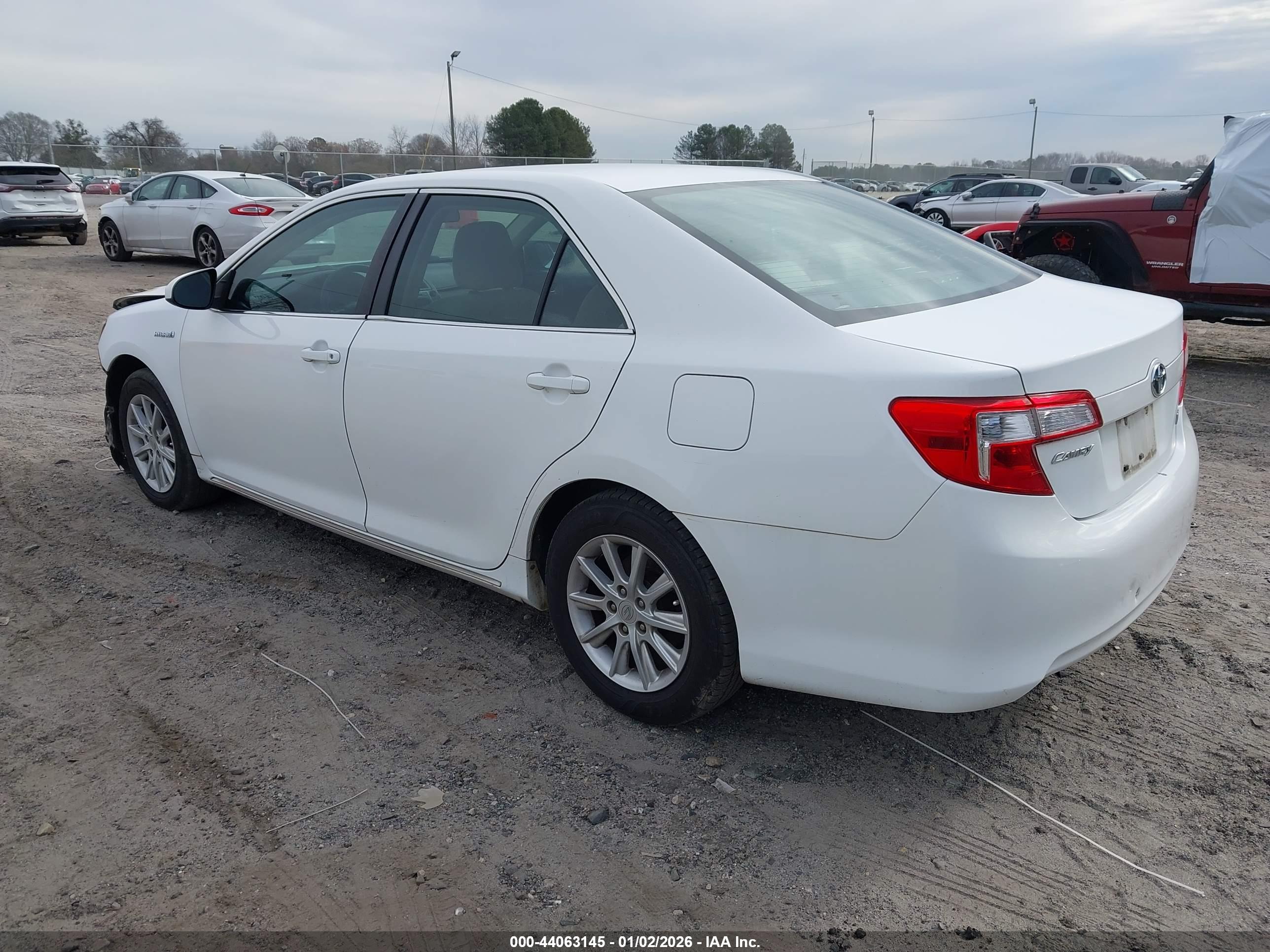 TOYOTA CAMRY image 3