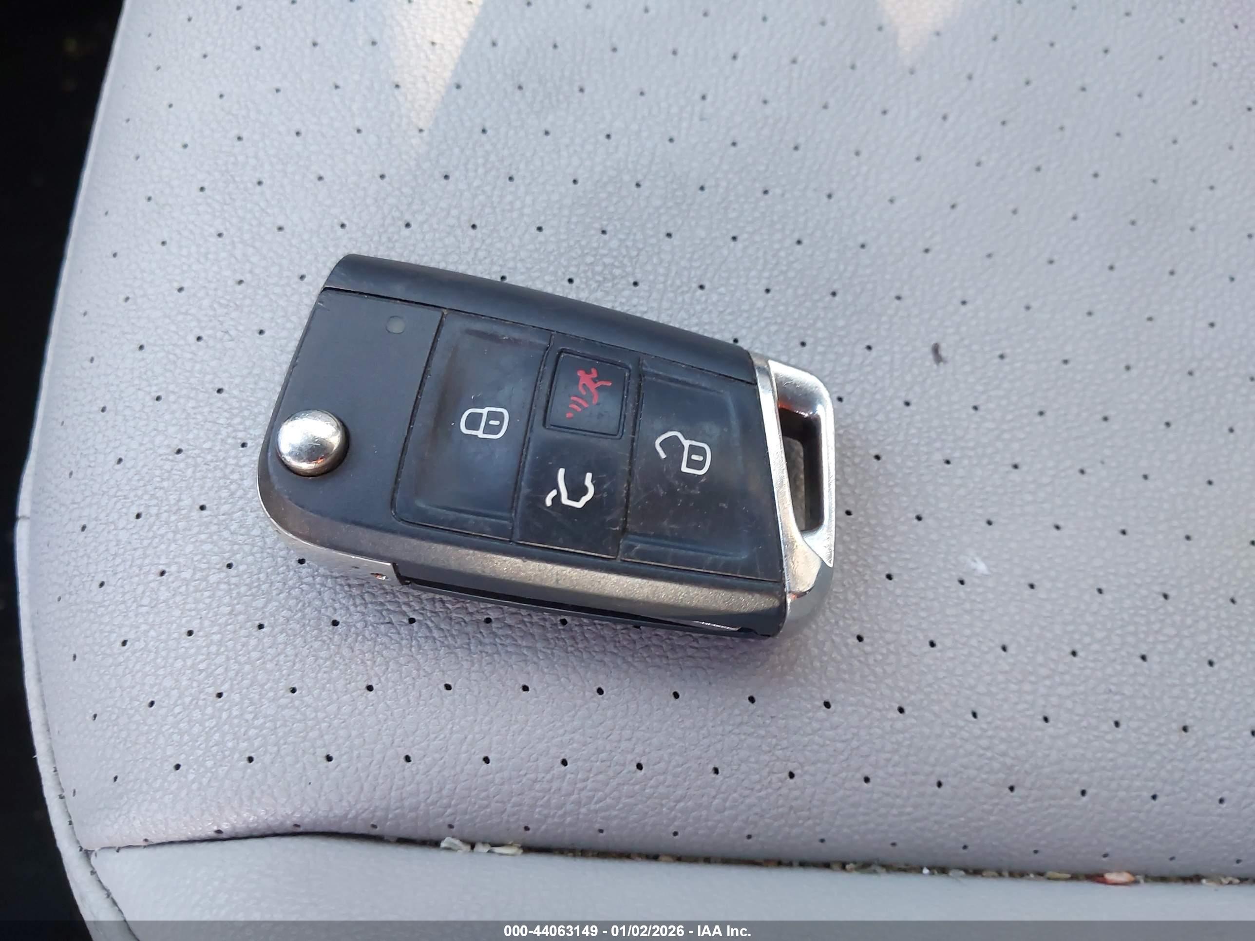 VOLKSWAGEN TIGUAN image 11