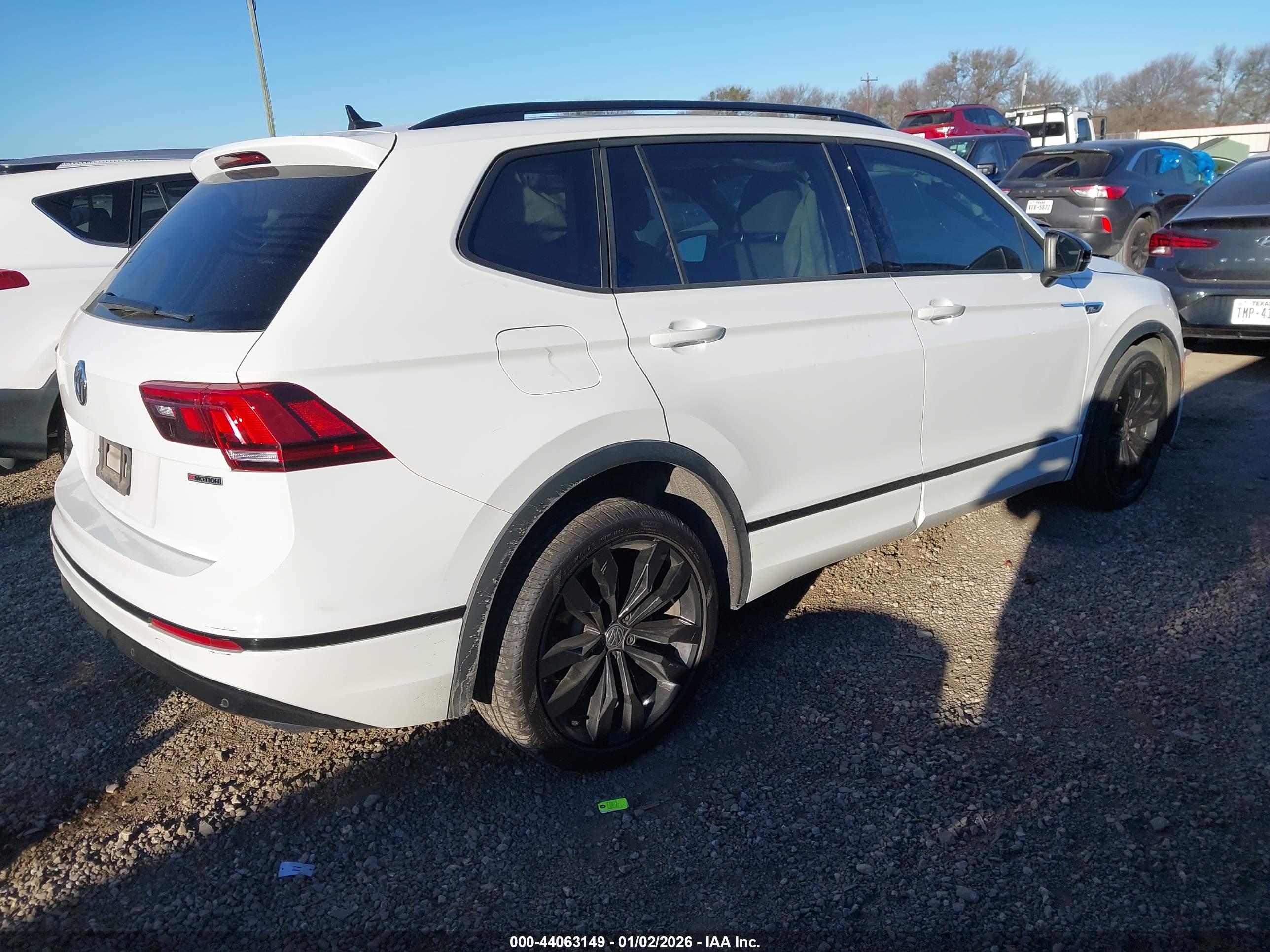 VOLKSWAGEN TIGUAN image 4