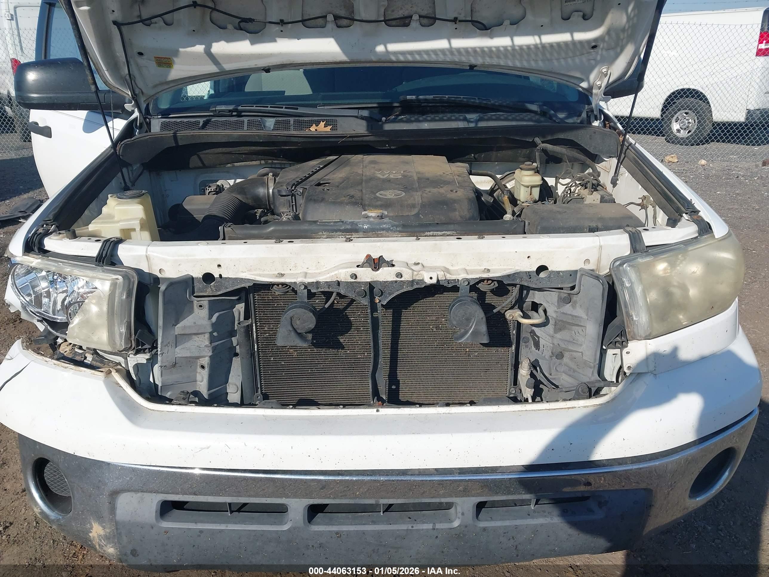 TOYOTA TUNDRA image 10