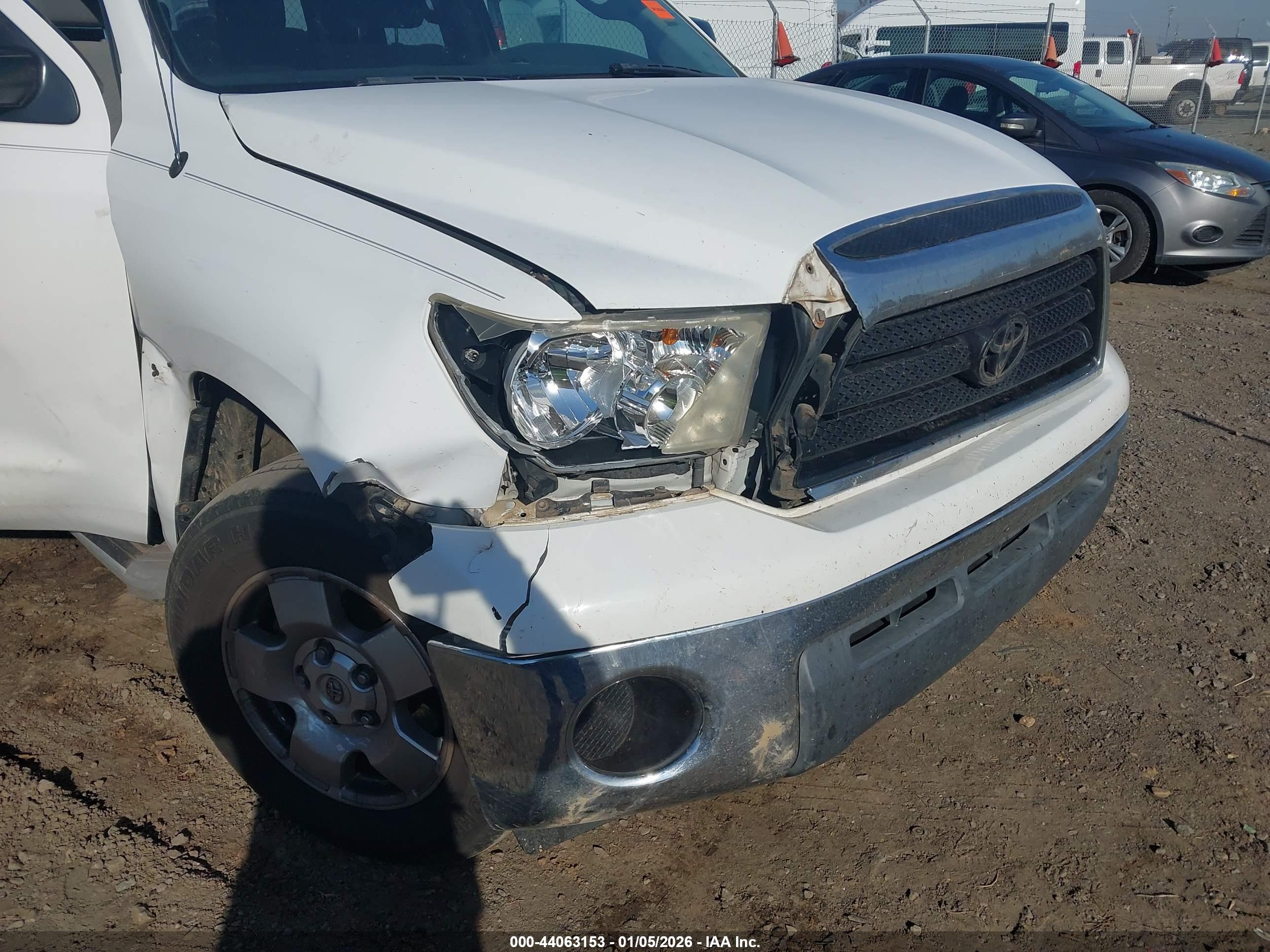 TOYOTA TUNDRA image 6