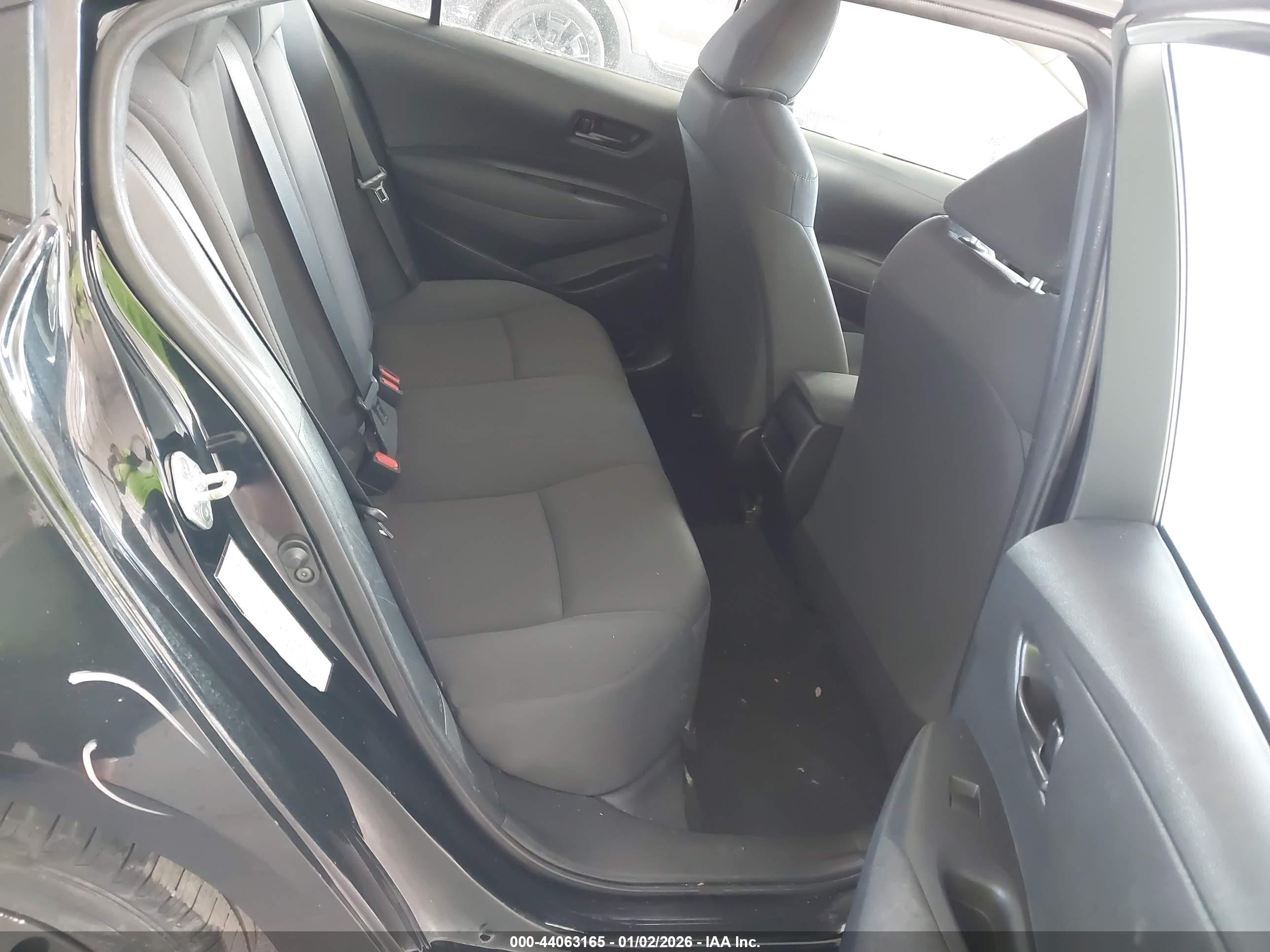 TOYOTA COROLLA image 8