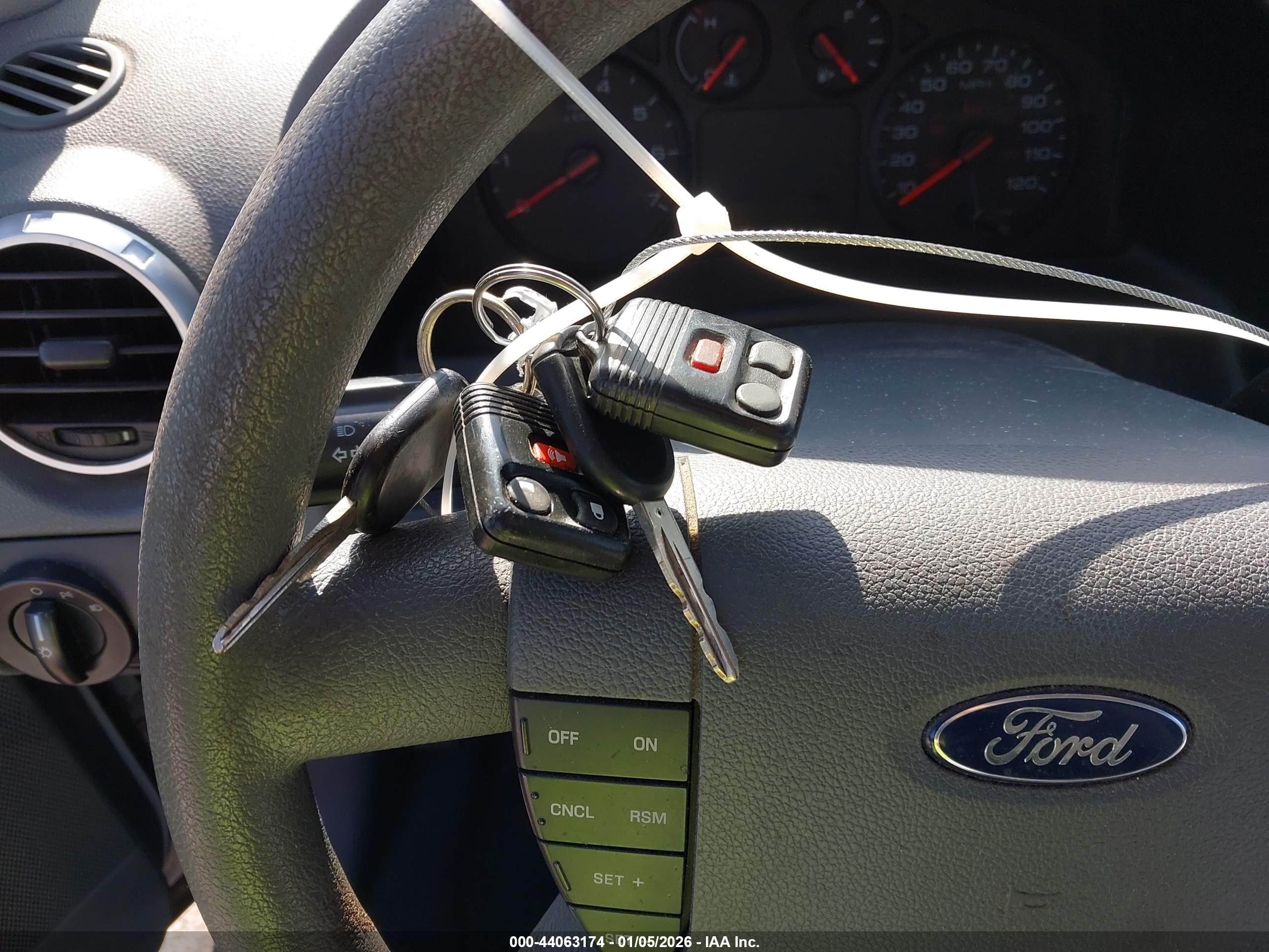 FORD FREESTYLE image 11