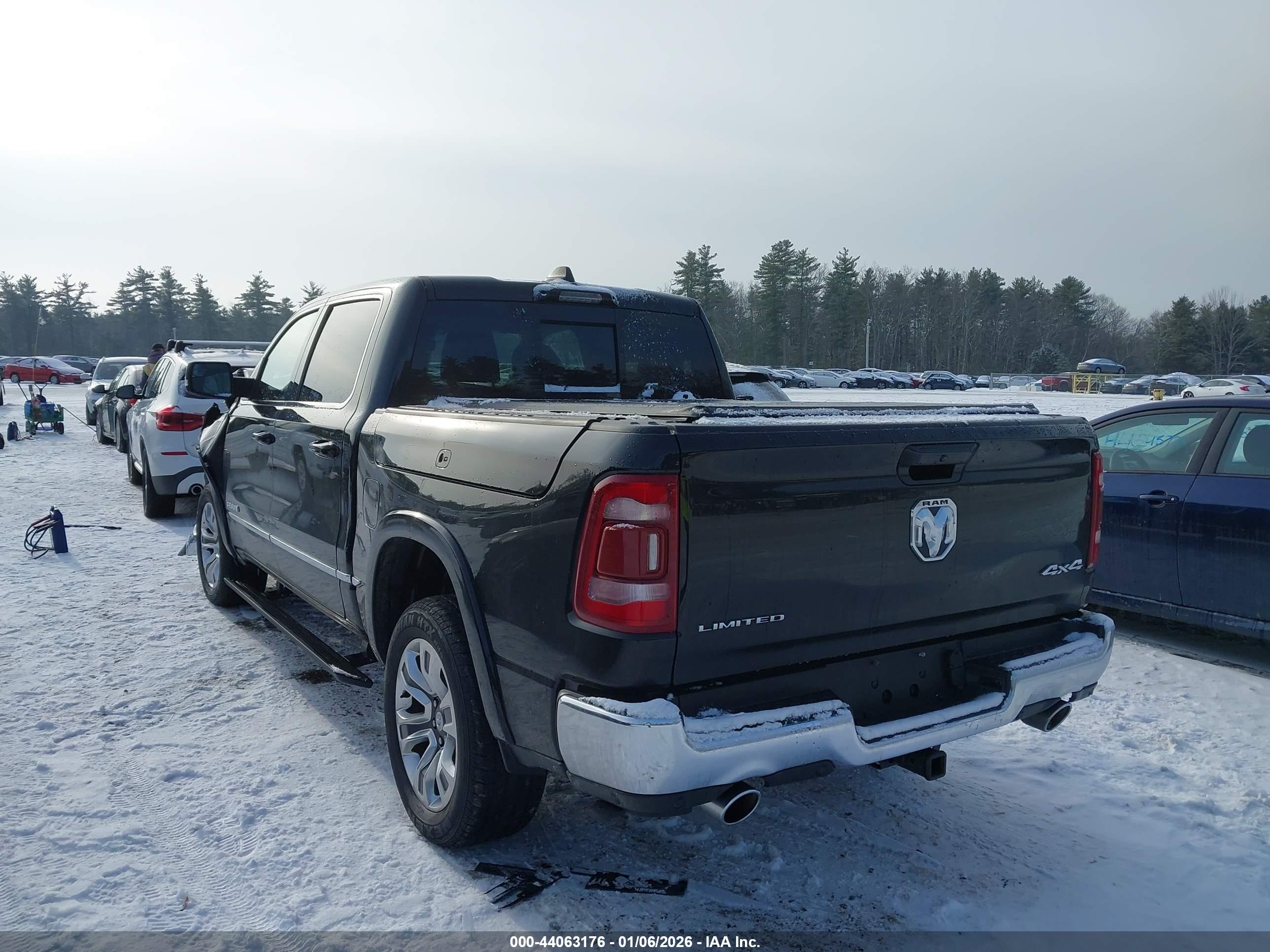 RAM 1500 image 3