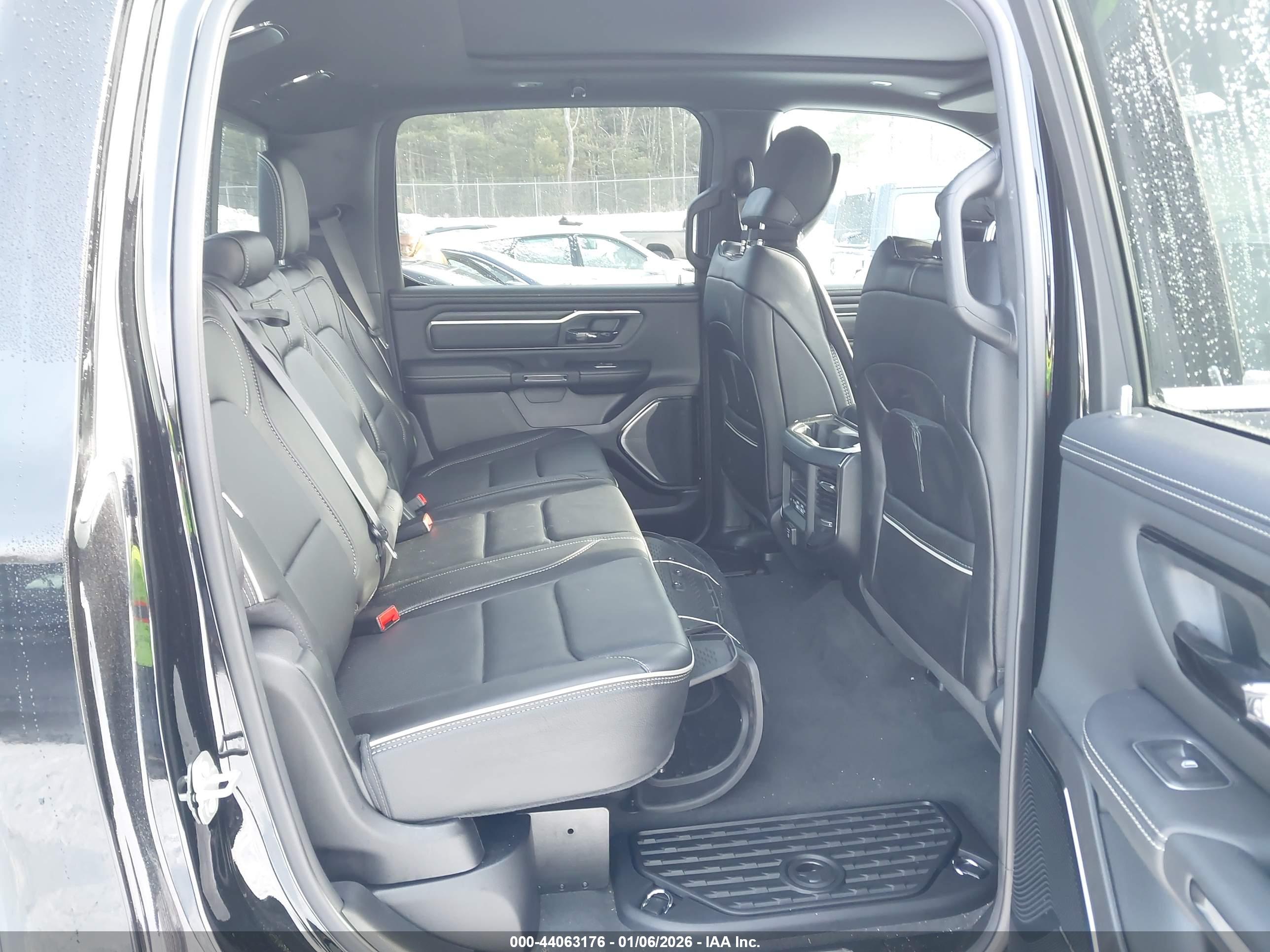 RAM 1500 image 8