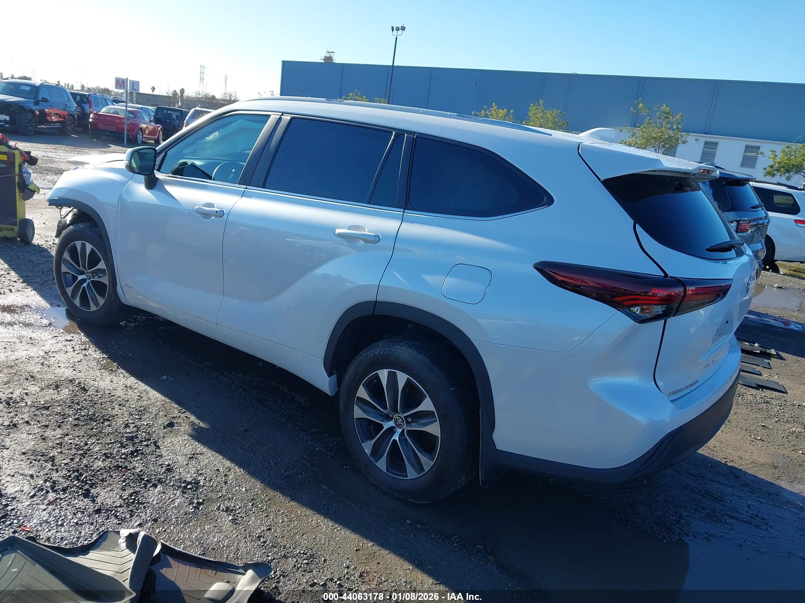 TOYOTA HIGHLANDER image 3