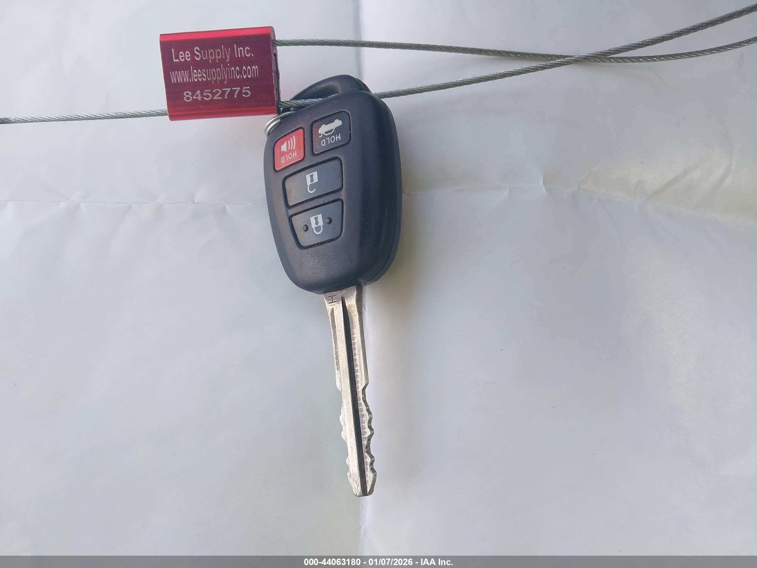 TOYOTA CAMRY image 11