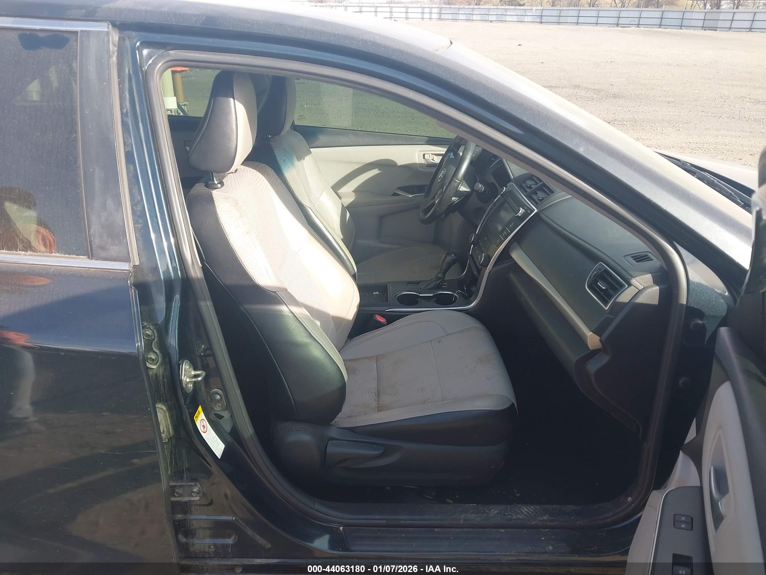 TOYOTA CAMRY image 5