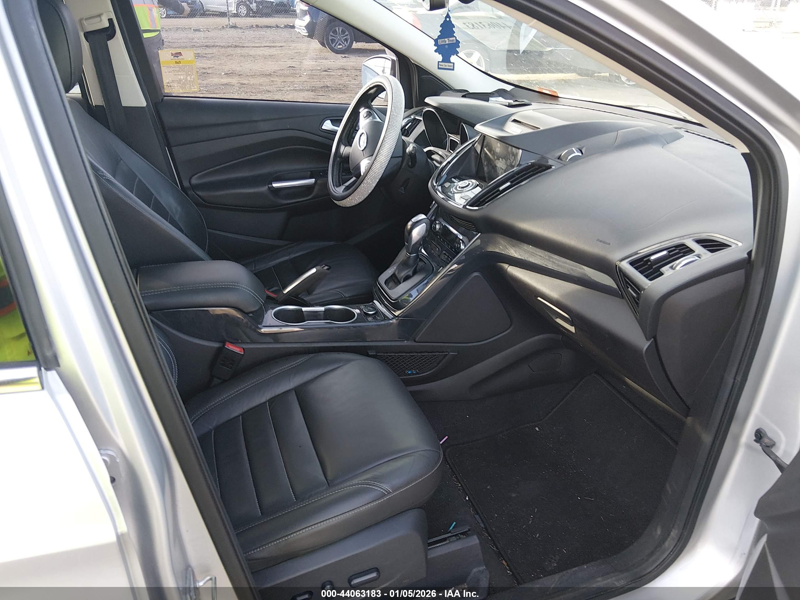 FORD ESCAPE image 5