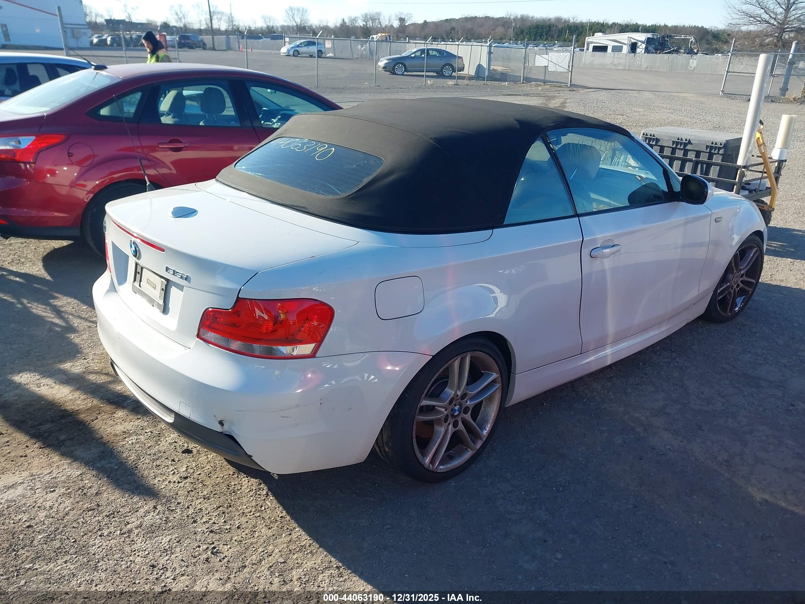 BMW 135I image 4