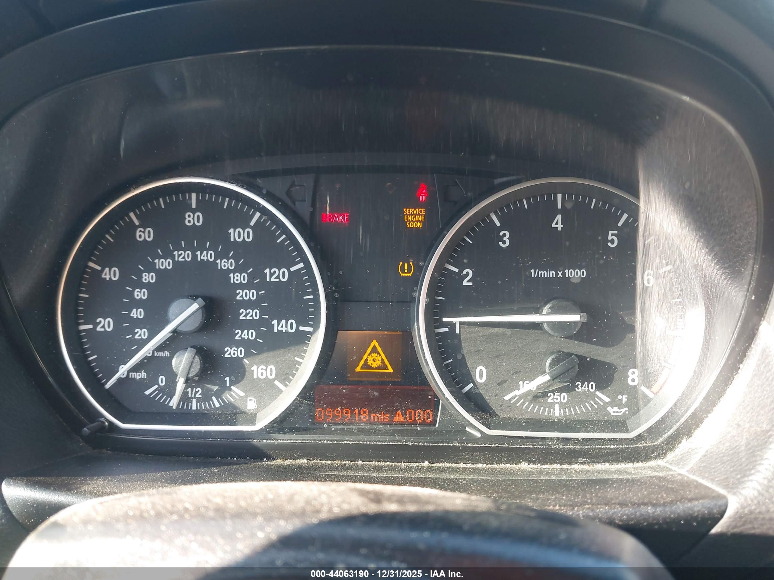 BMW 135I image 7