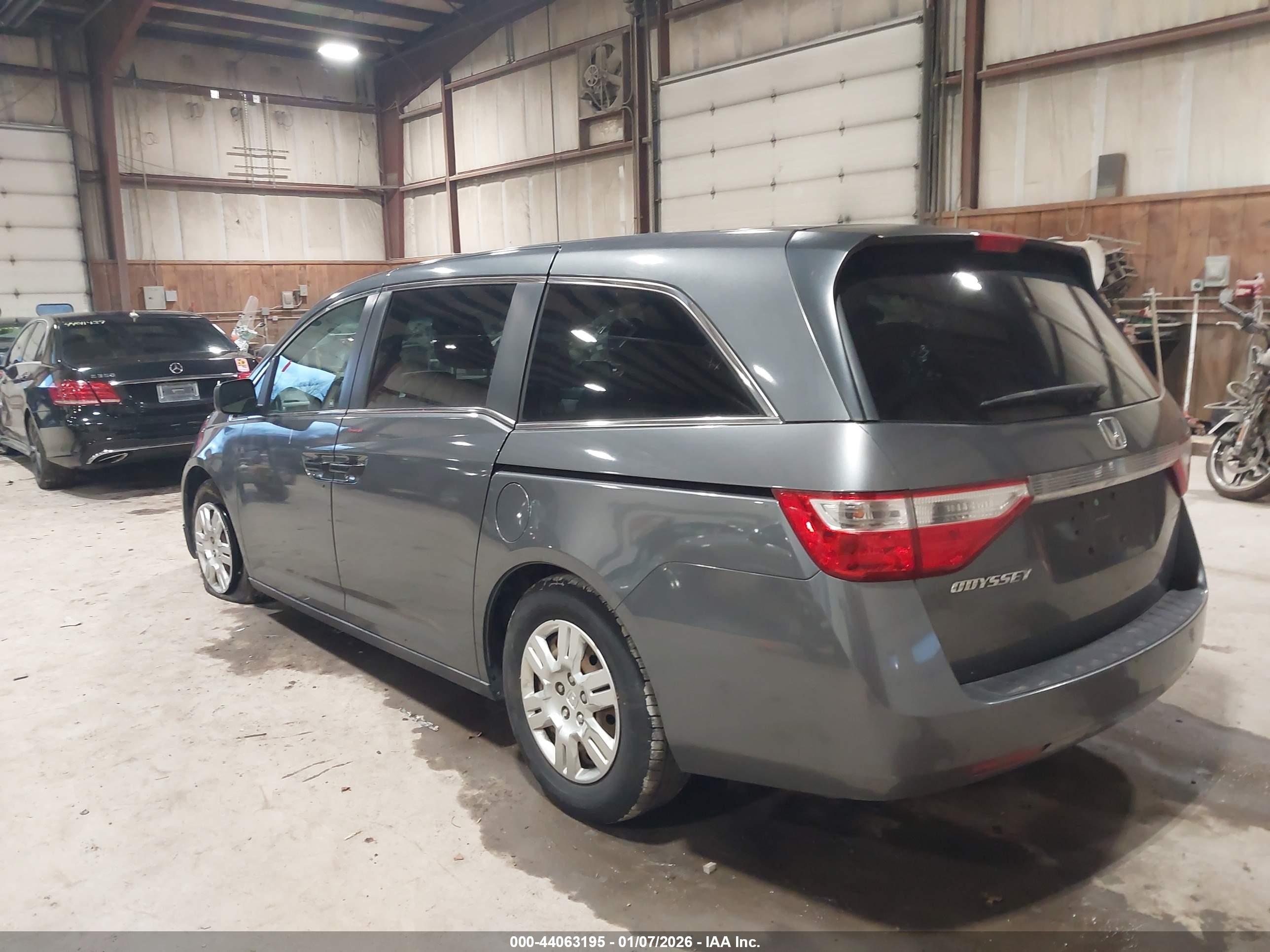 HONDA ODYSSEY image 3