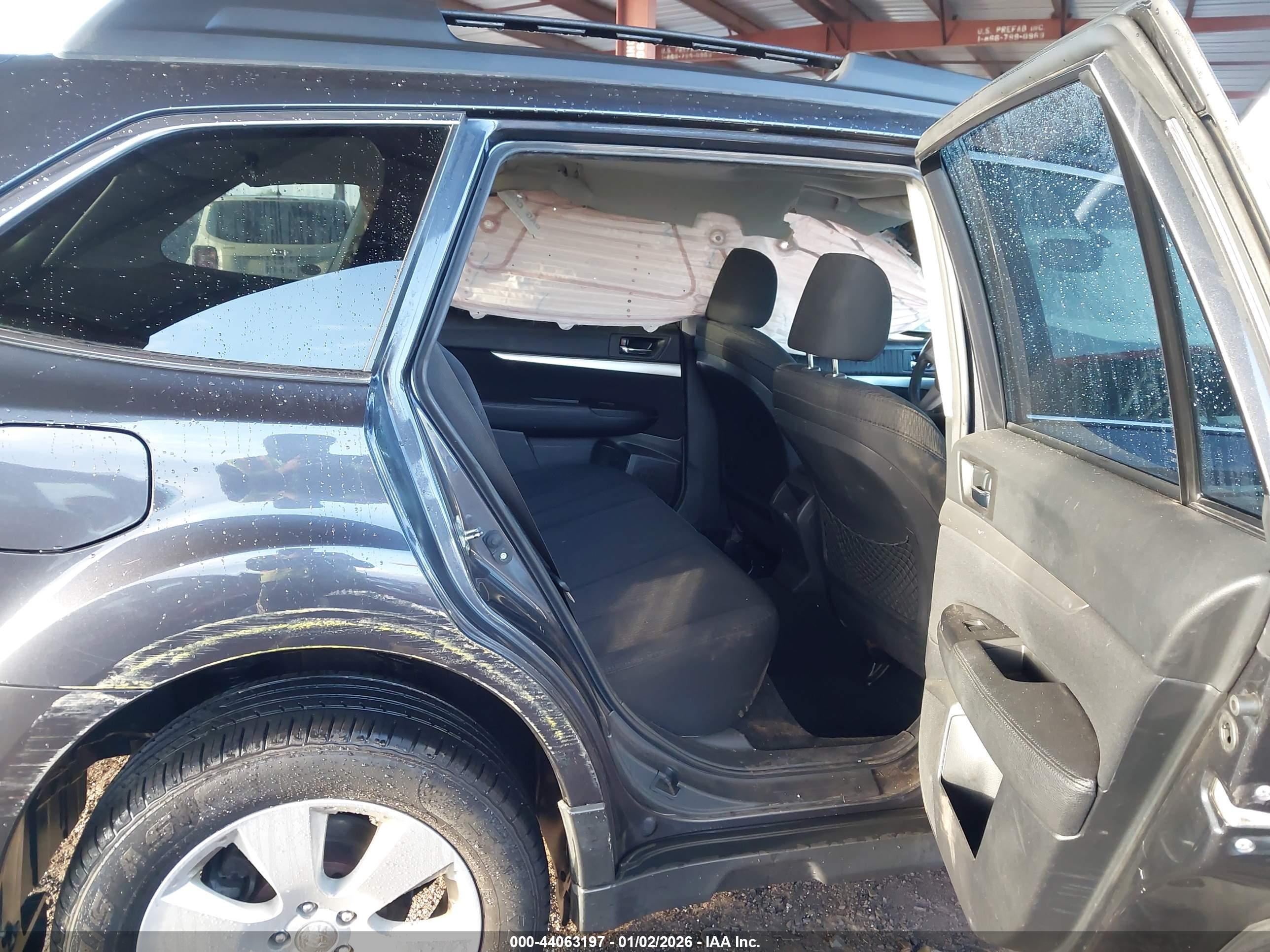 SUBARU OUTBACK image 8