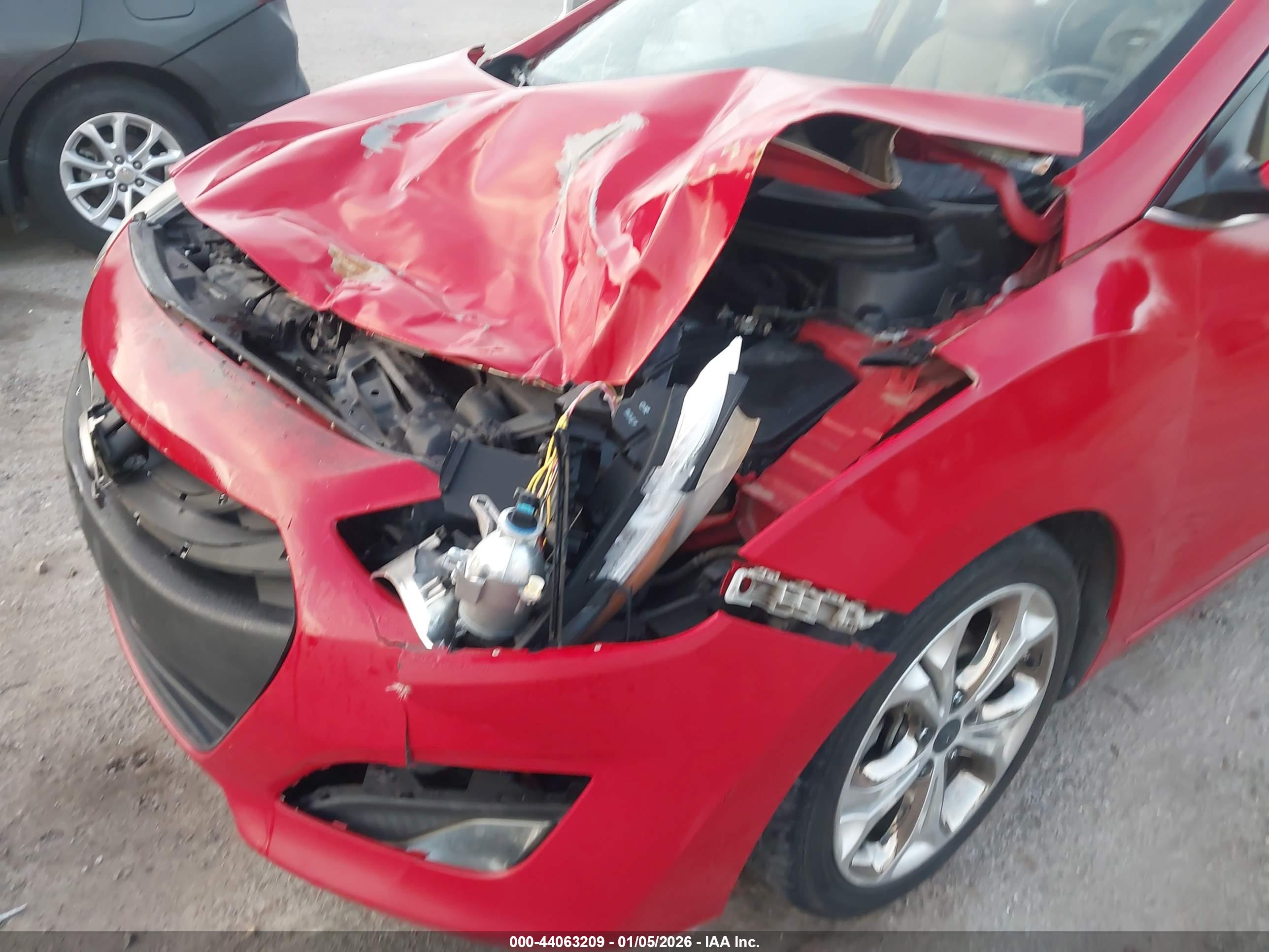 HYUNDAI ELANTRA image 6