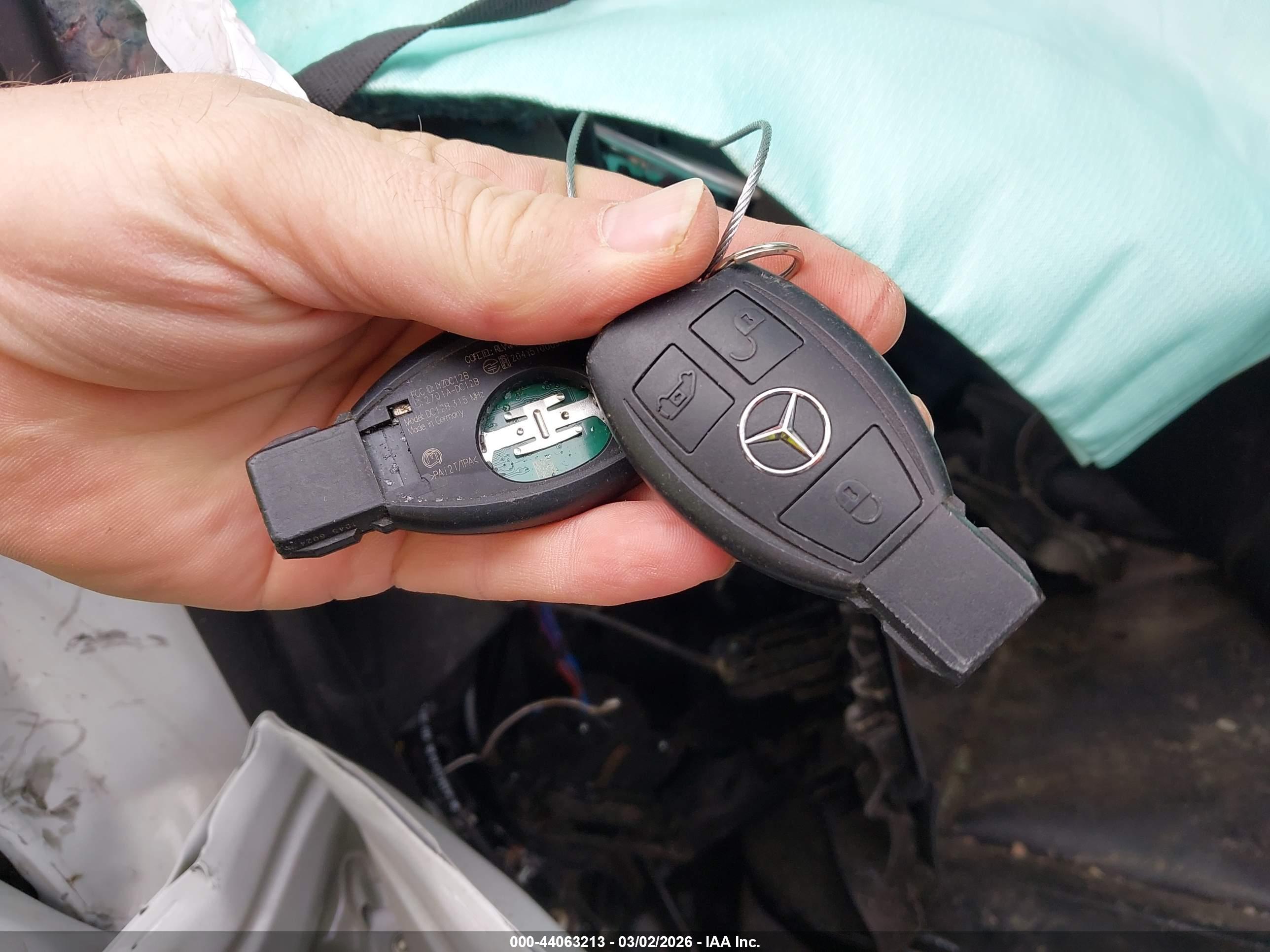 MERCEDES-BENZ METRIS image 11