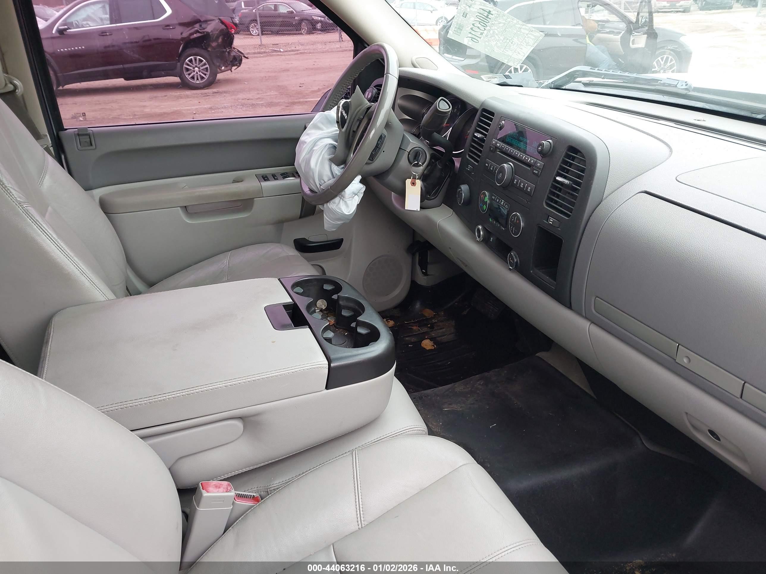 GMC SIERRA image 5