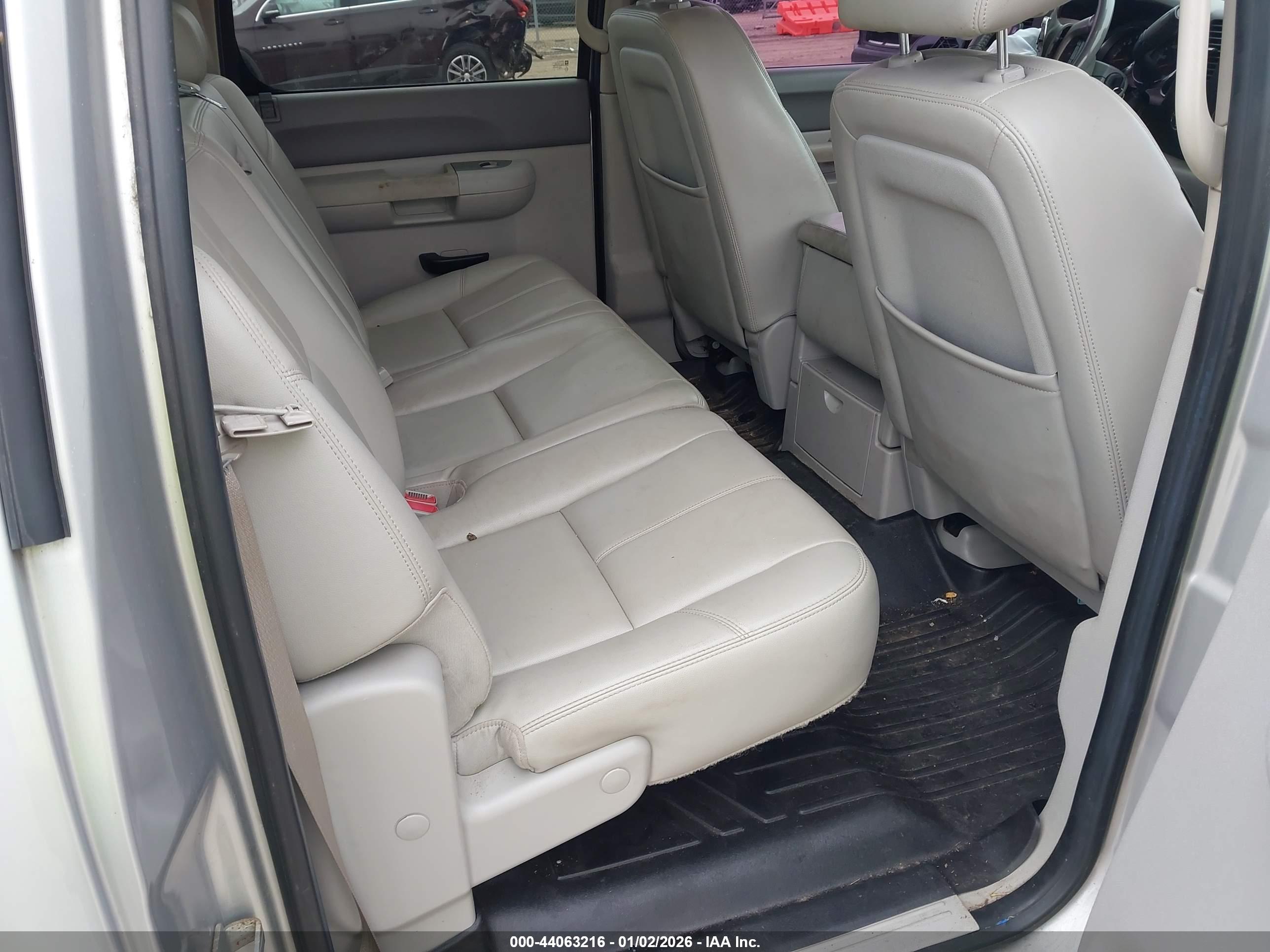 GMC SIERRA image 8