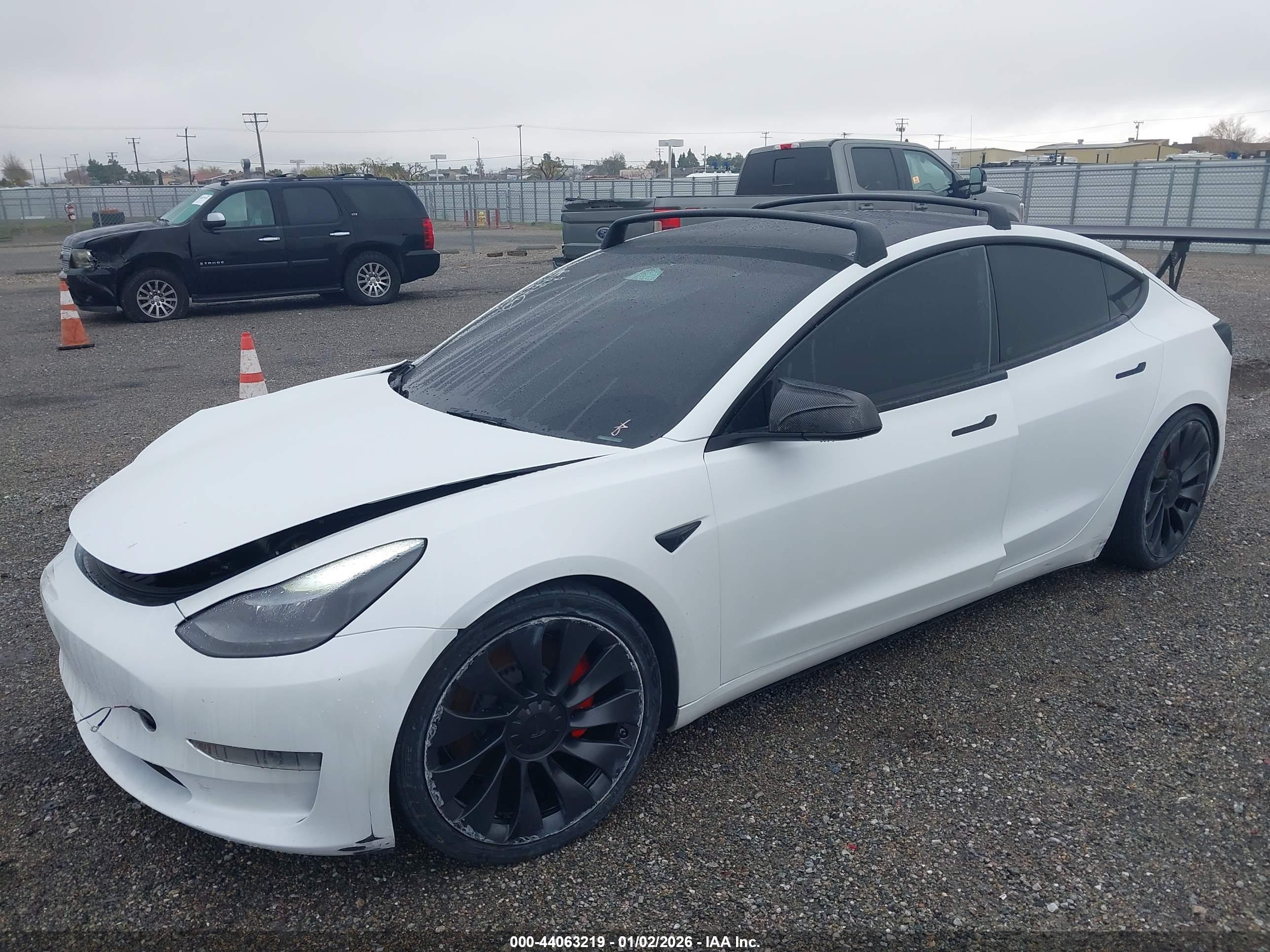 TESLA MODEL image 2