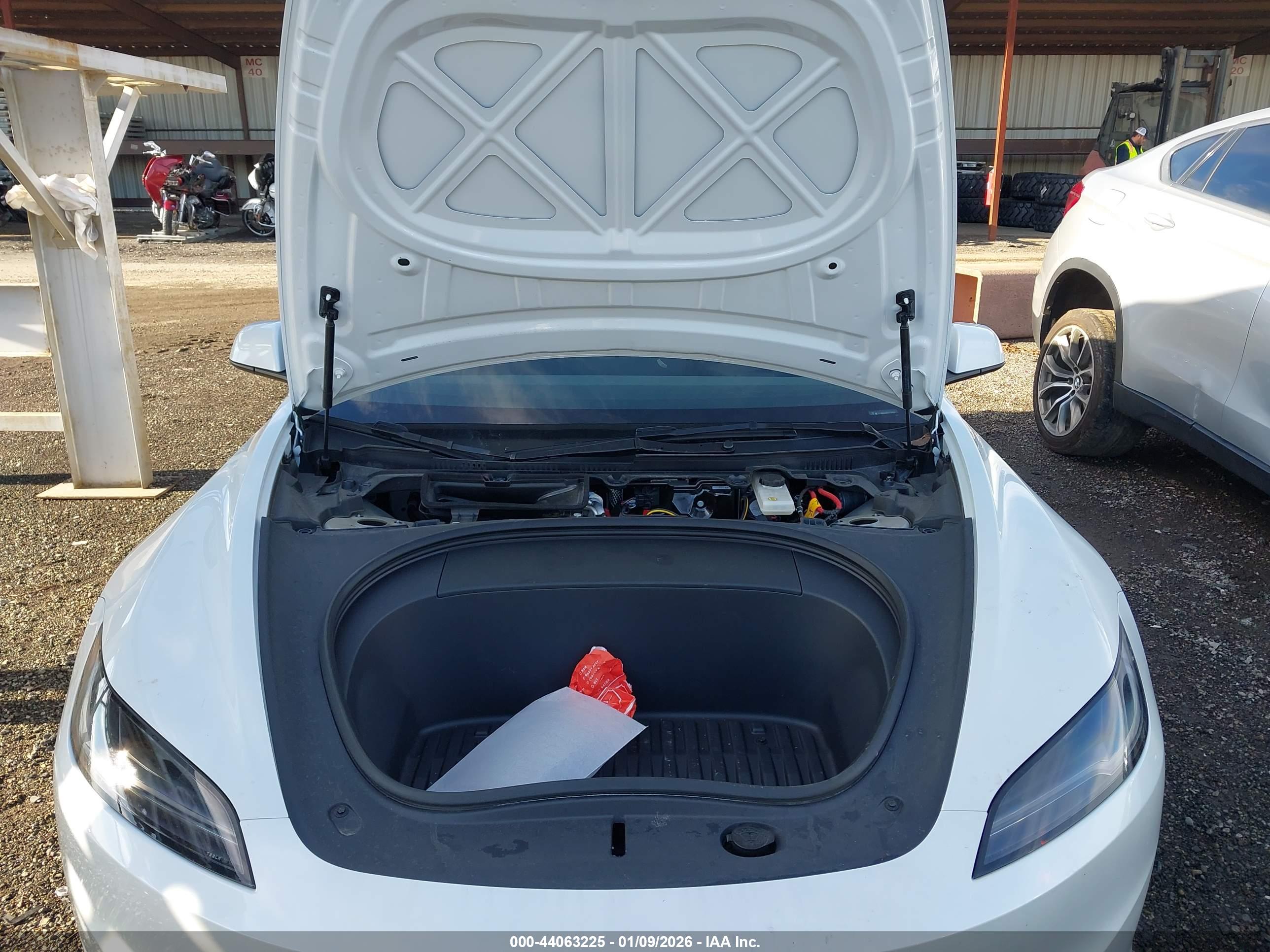 TESLA MODEL image 10