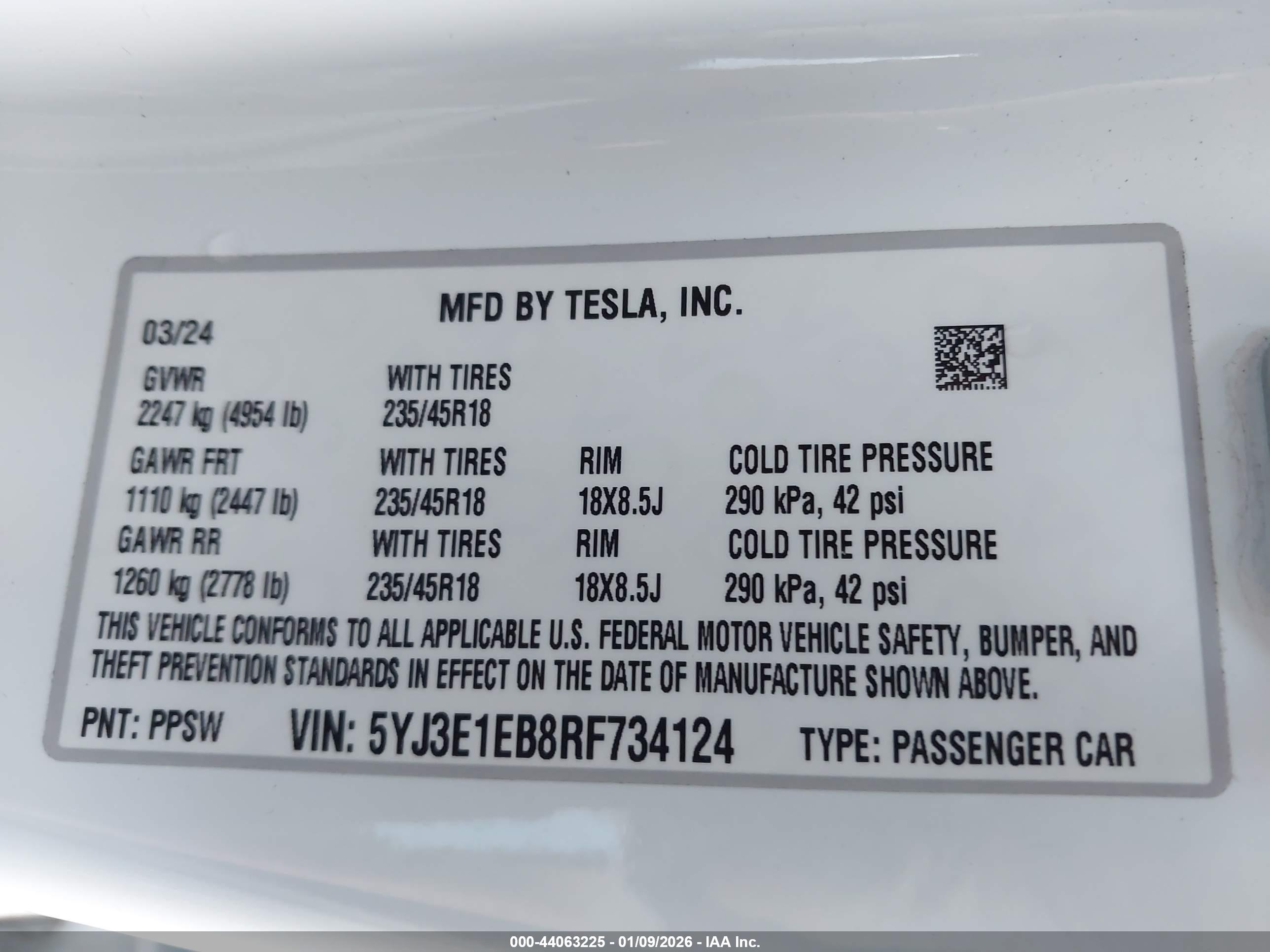 TESLA MODEL image 9