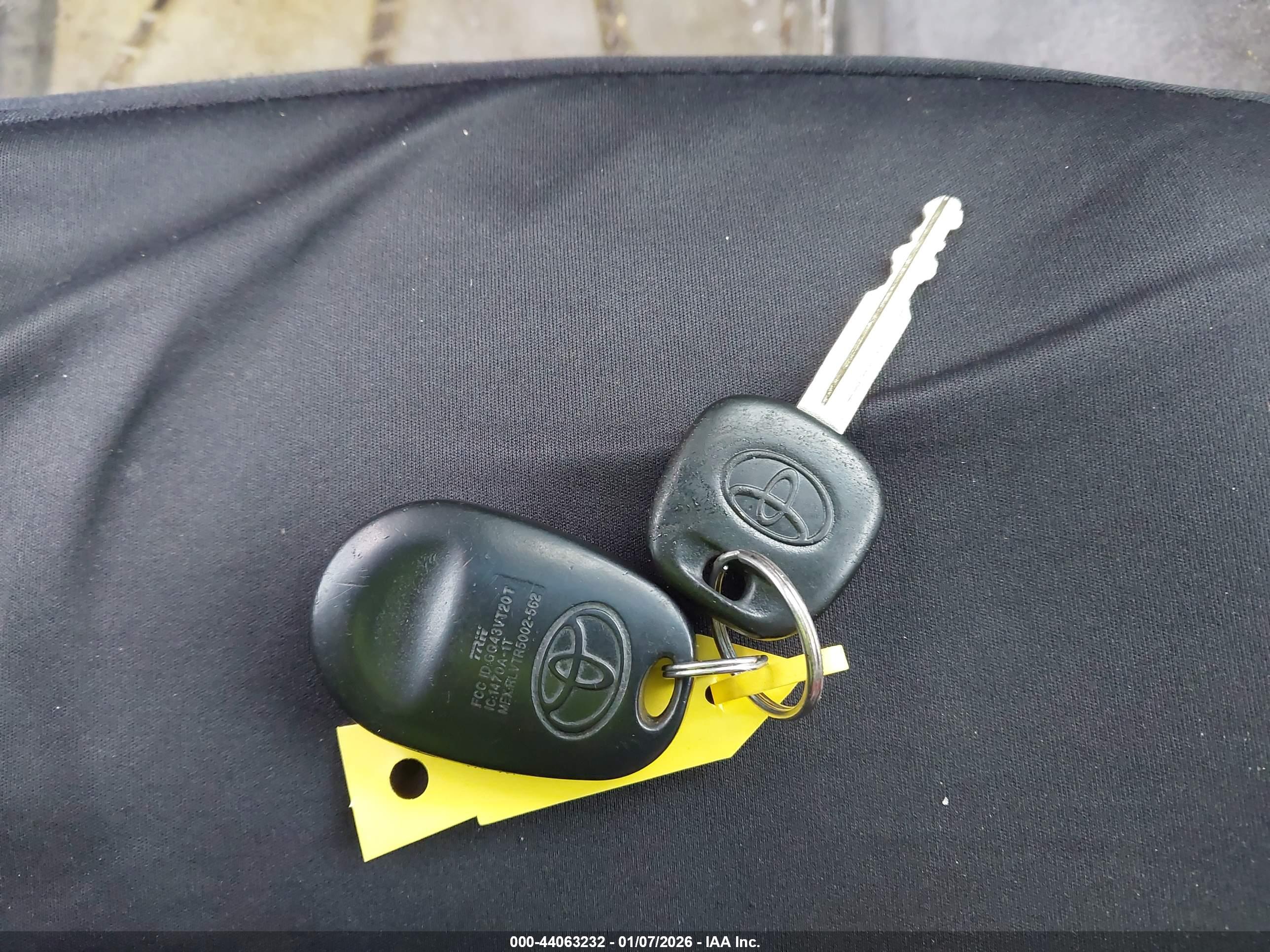 TOYOTA TACOMA image 11