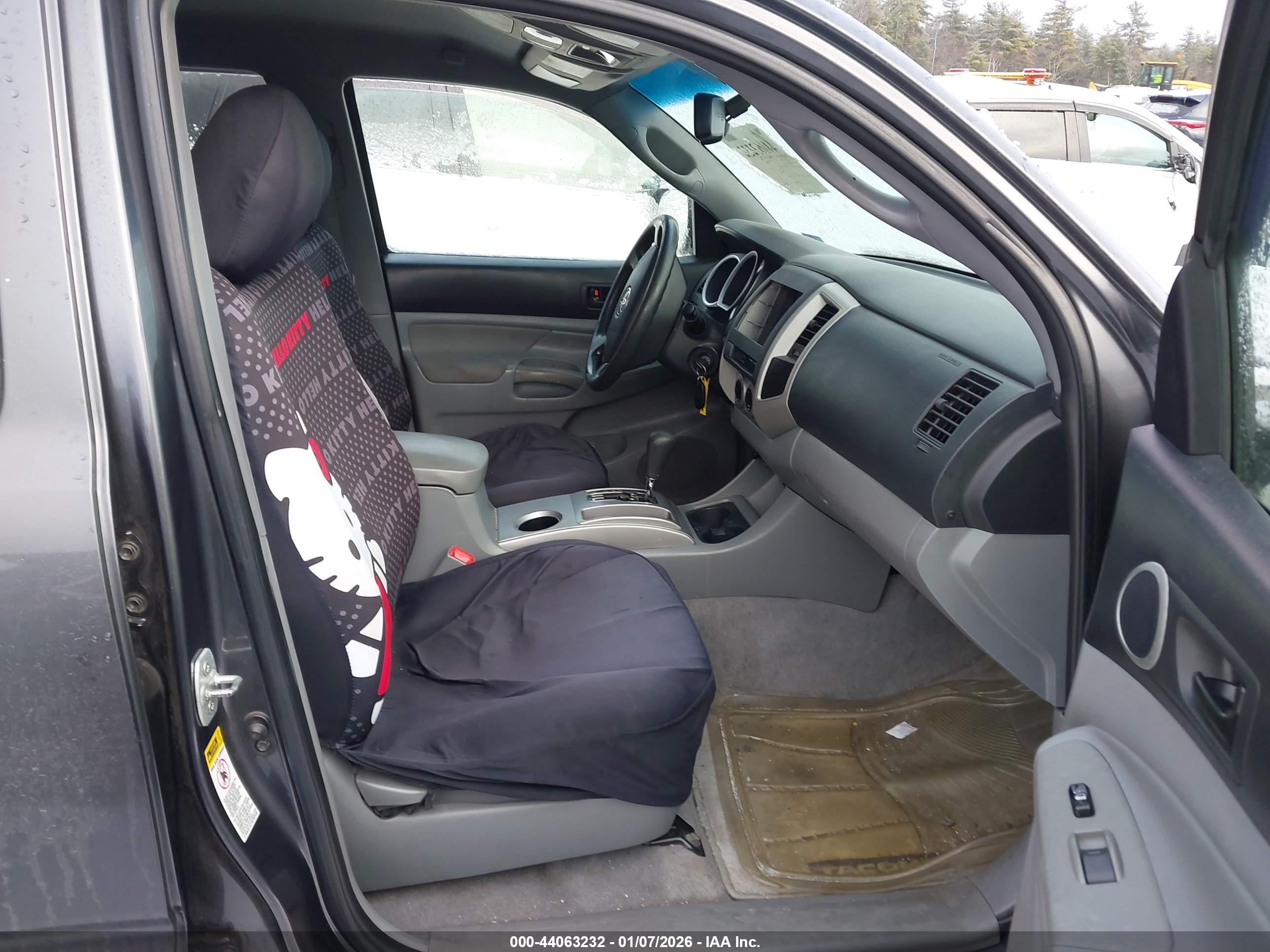 TOYOTA TACOMA image 5
