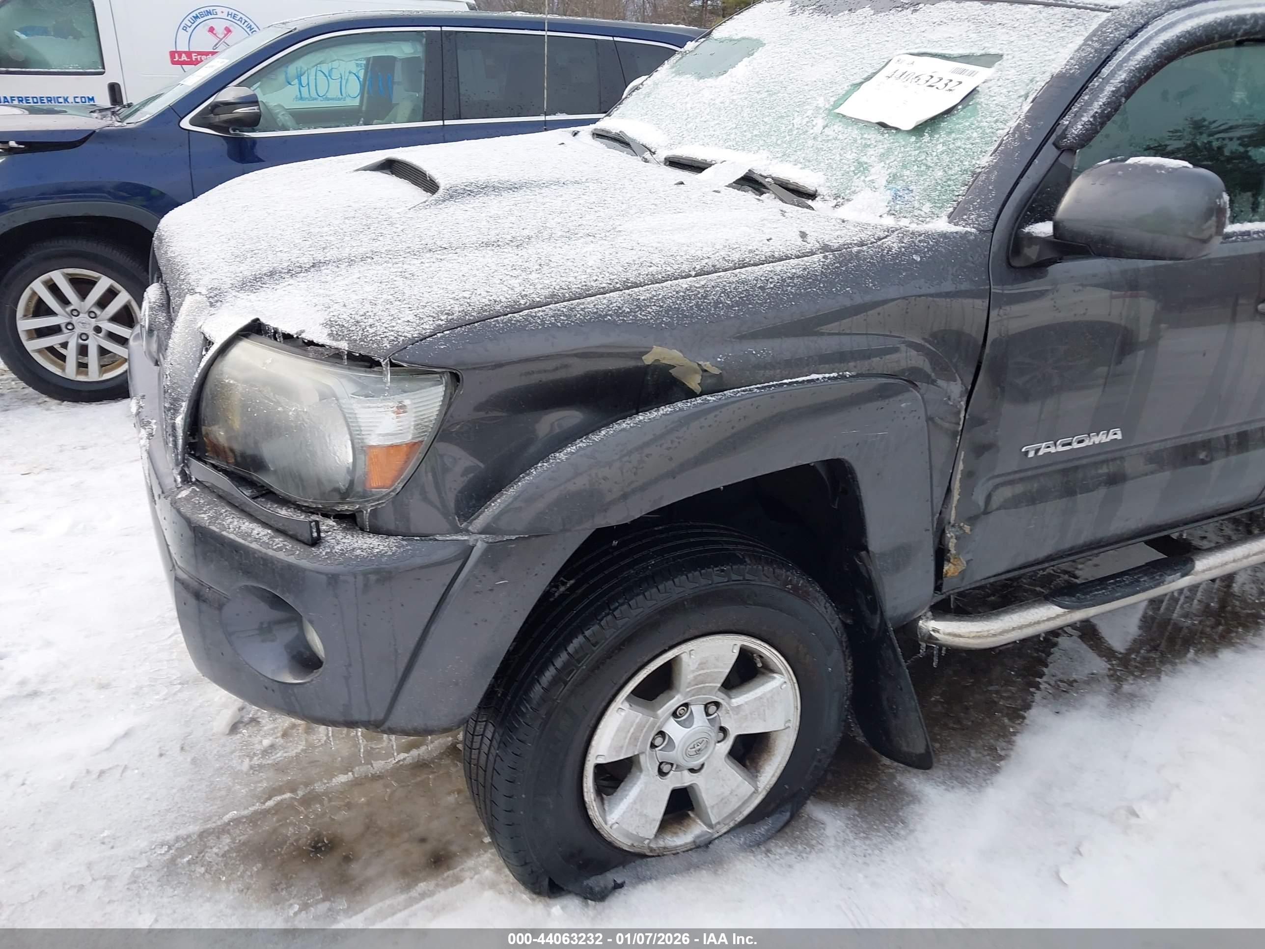 TOYOTA TACOMA image 6