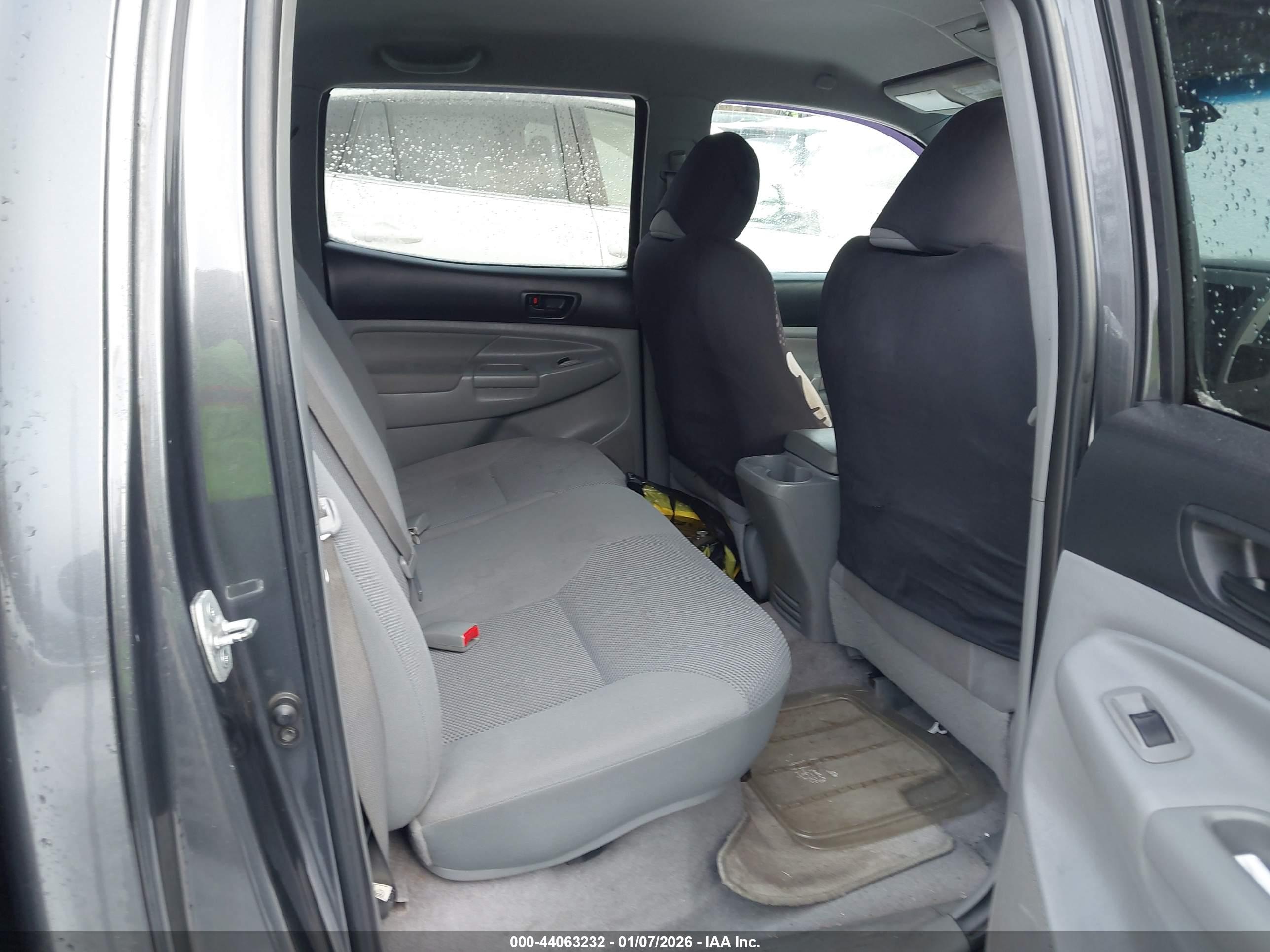 TOYOTA TACOMA image 8