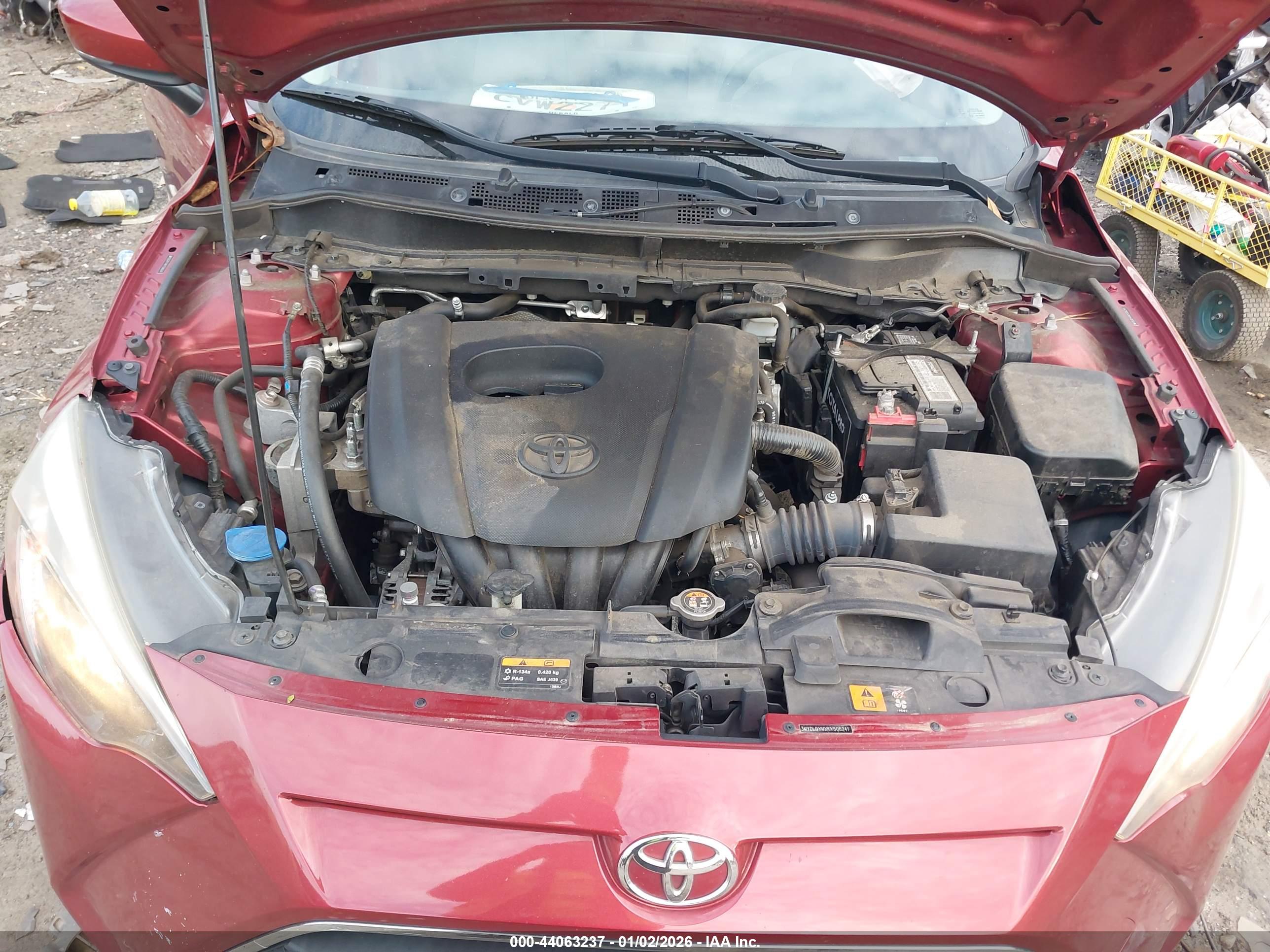 TOYOTA YARIS image 10