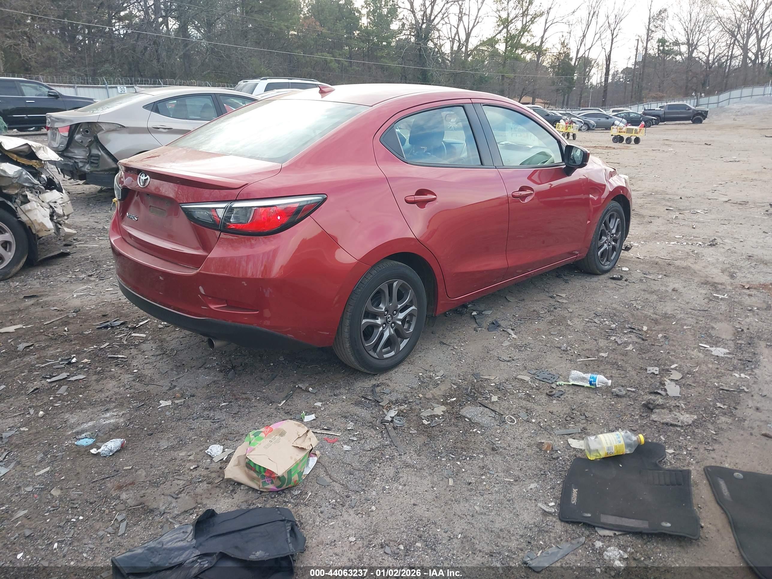 TOYOTA YARIS image 4