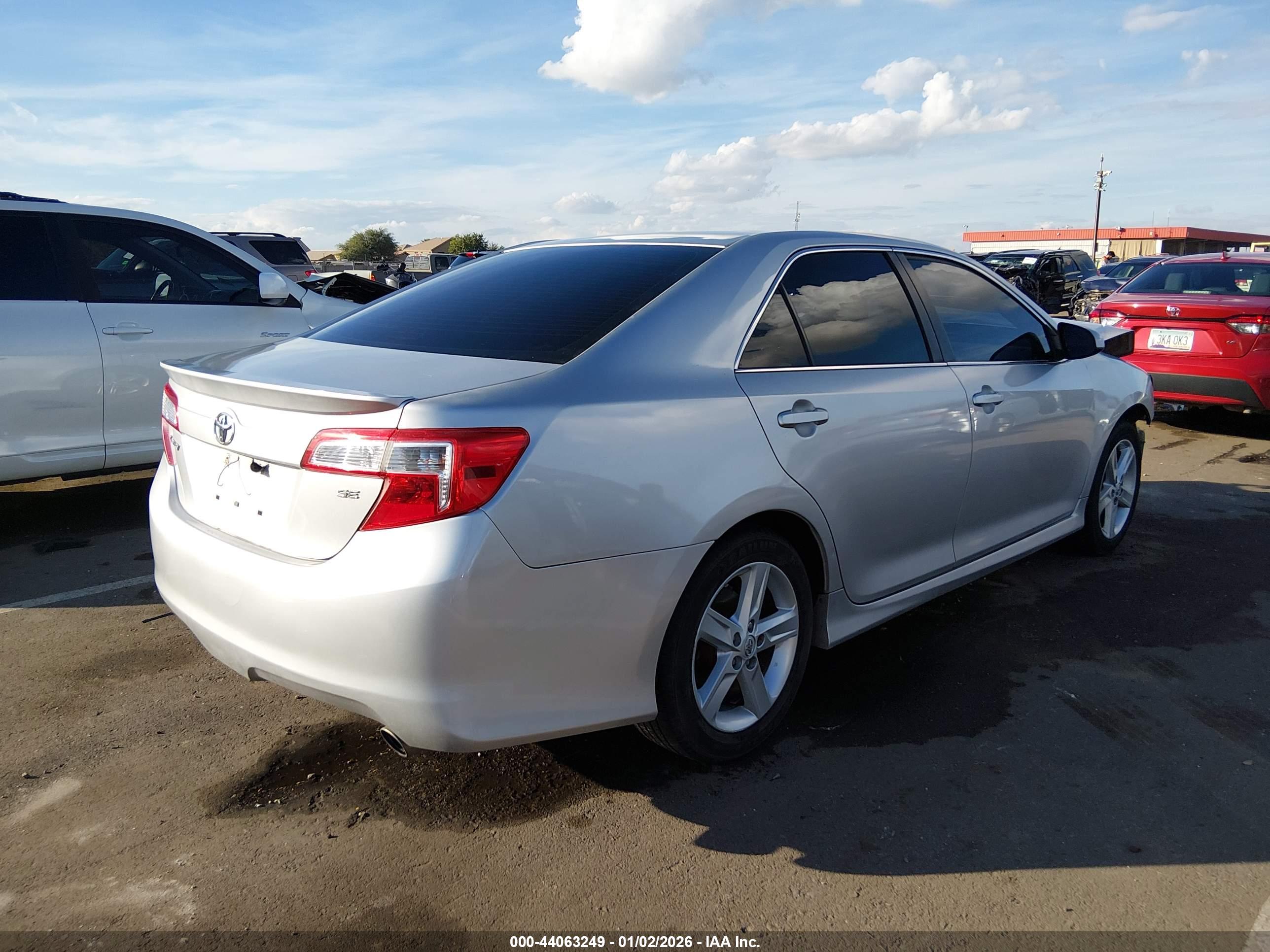 TOYOTA CAMRY image 4