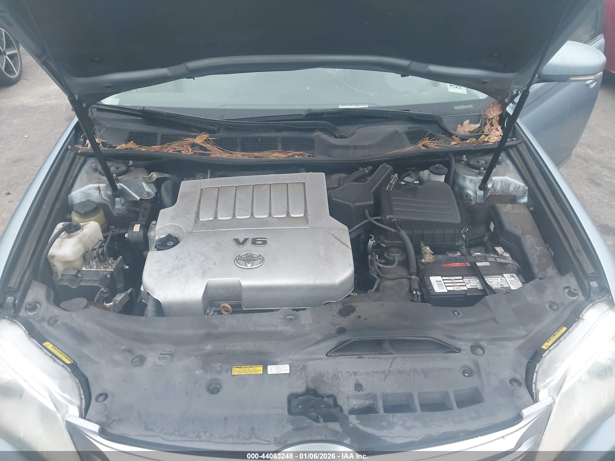 TOYOTA AVALON image 10