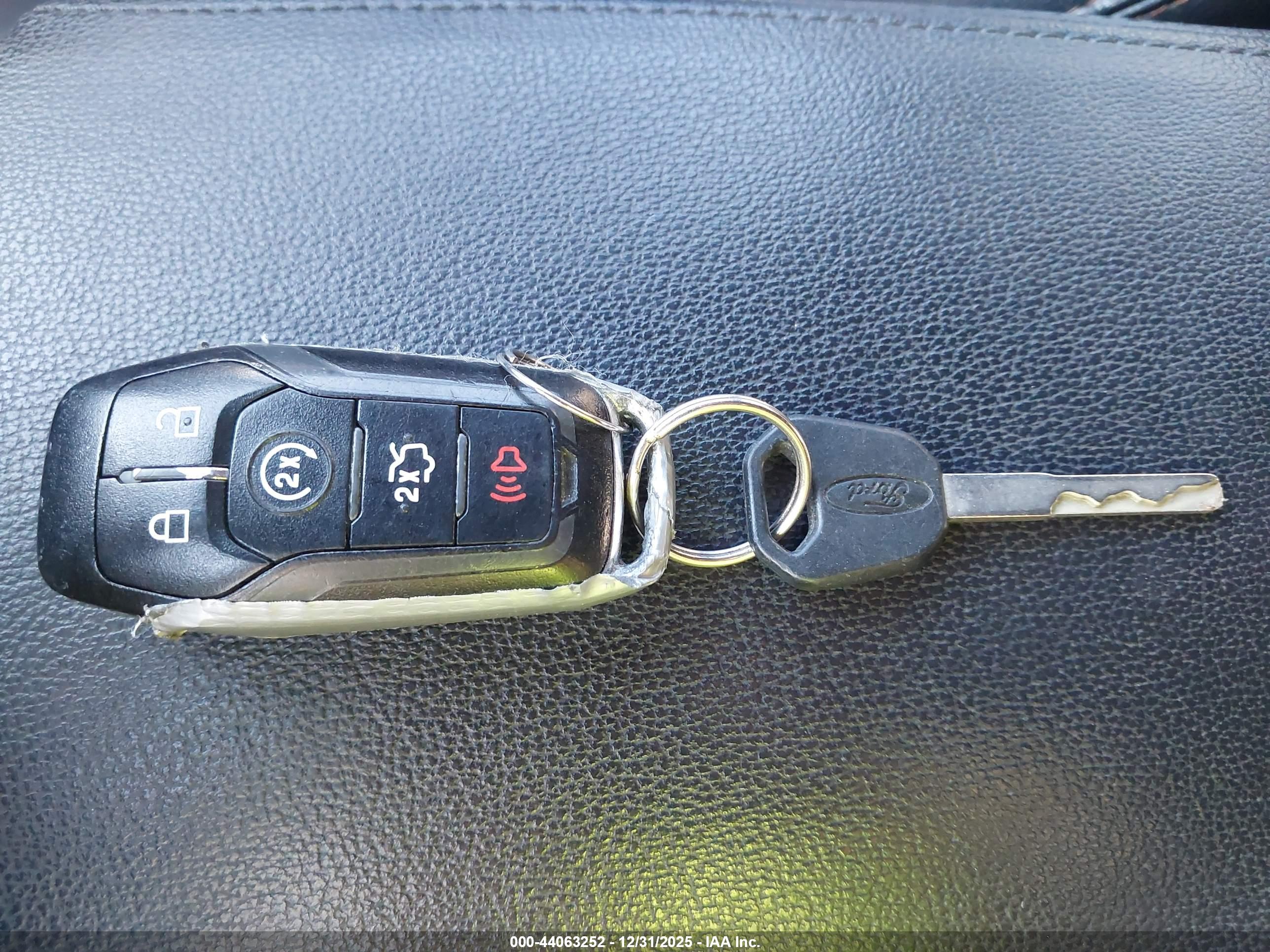 FORD EXPLORER image 11