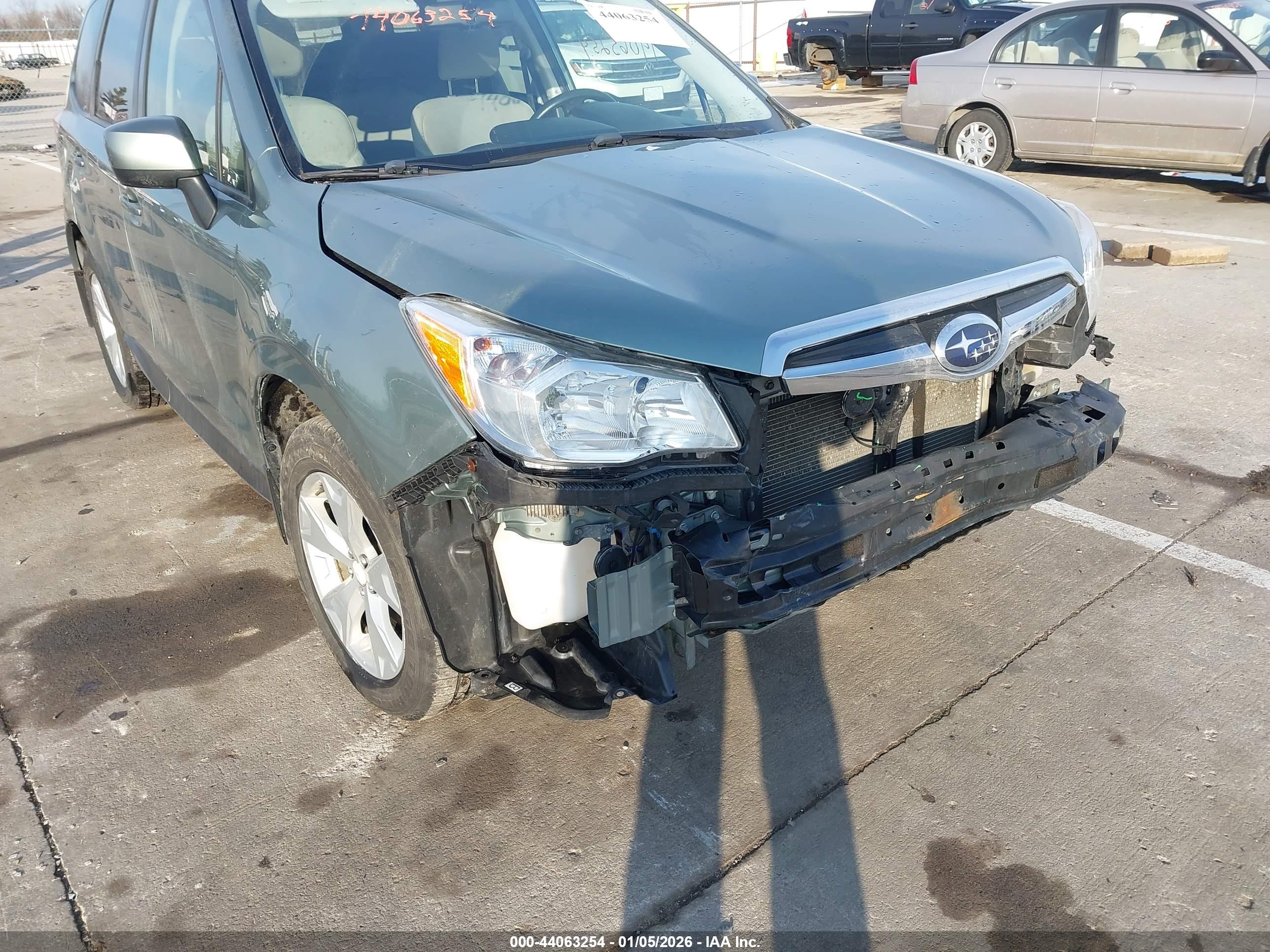SUBARU FORESTER image 6