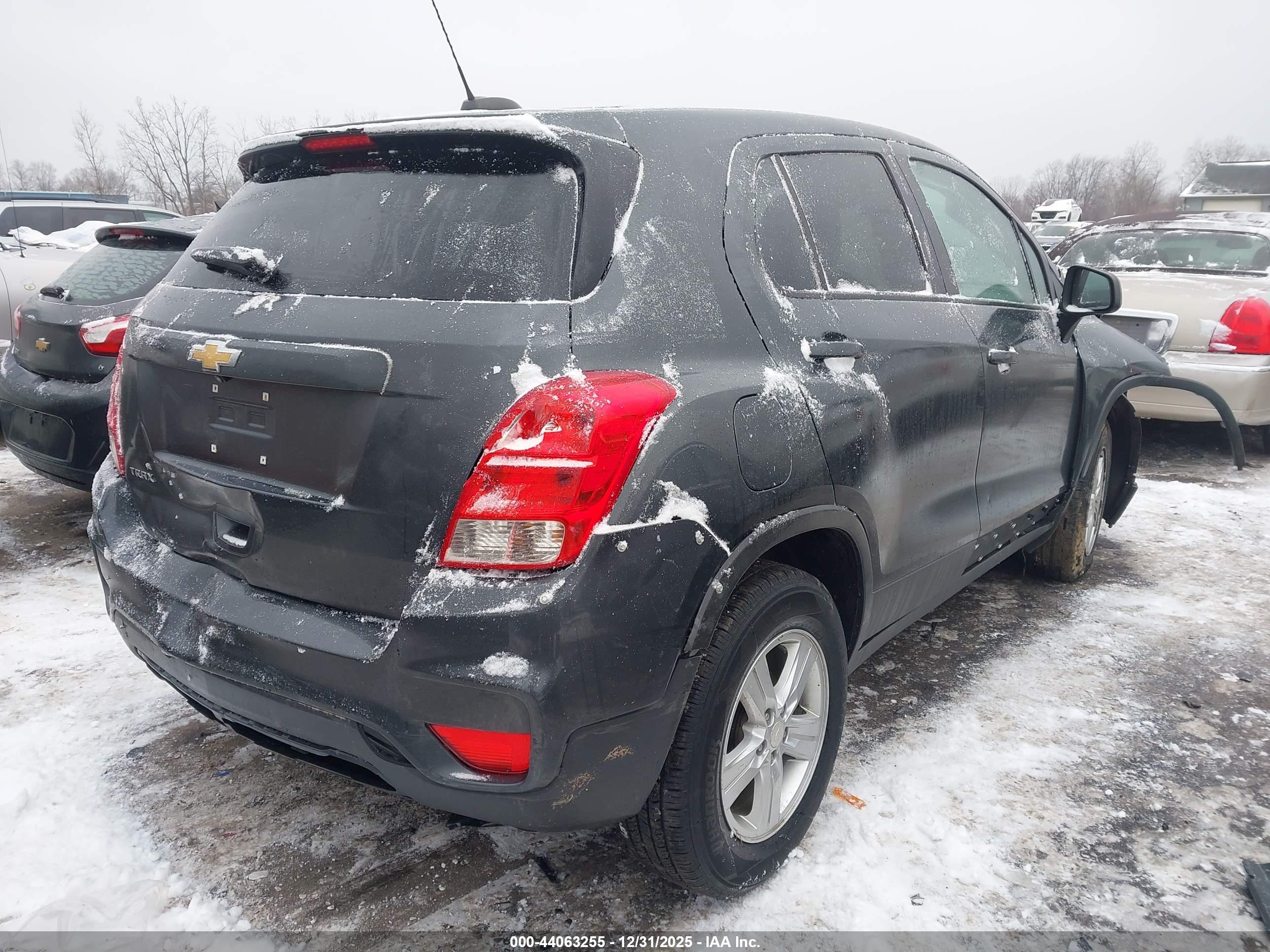 CHEVROLET TRAX image 4