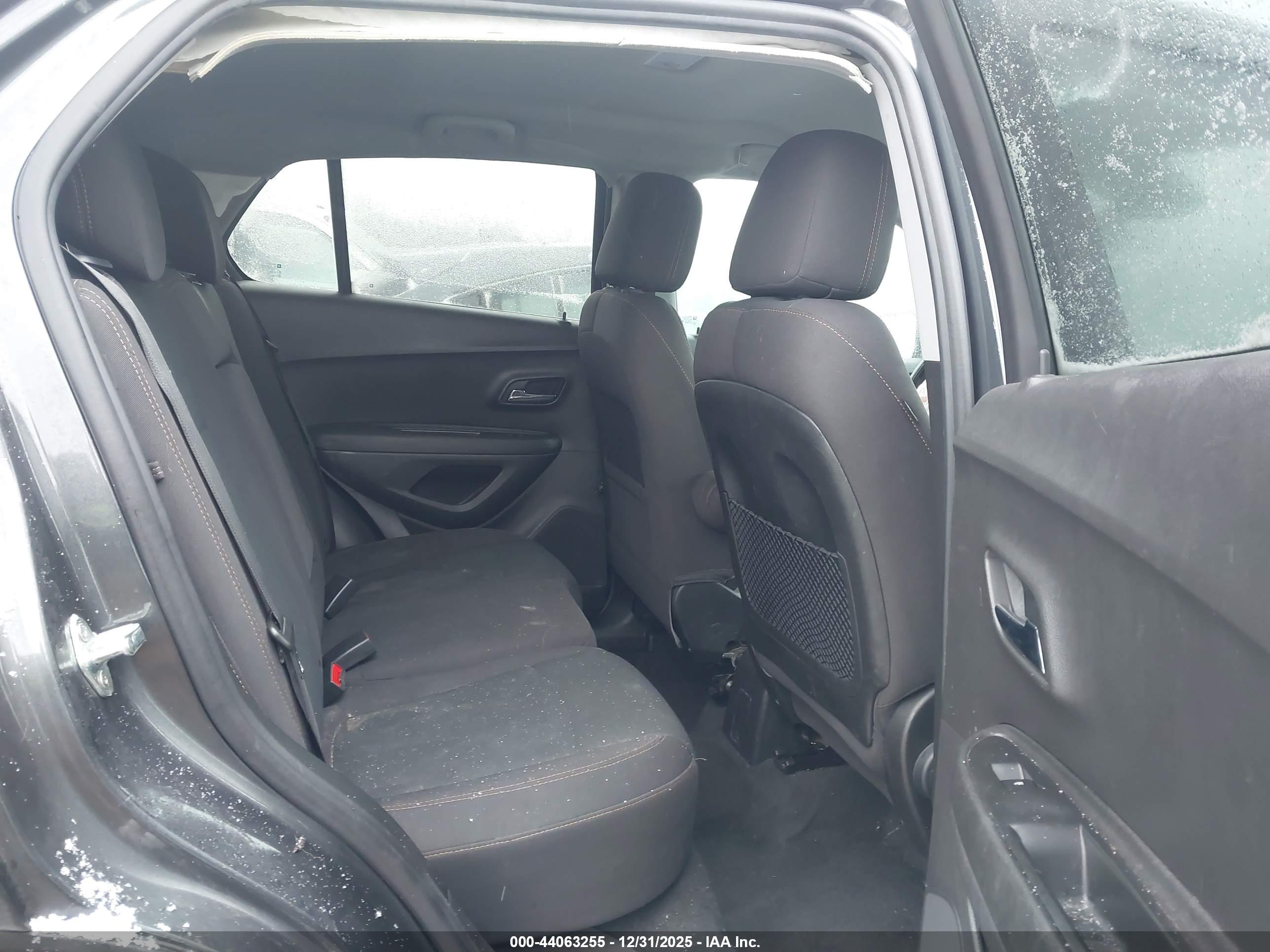 CHEVROLET TRAX image 8