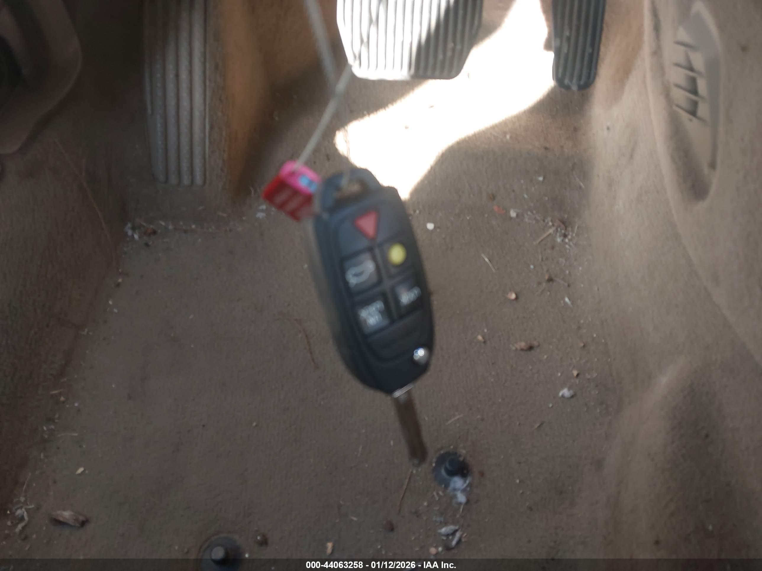 VOLVO XC90 image 11