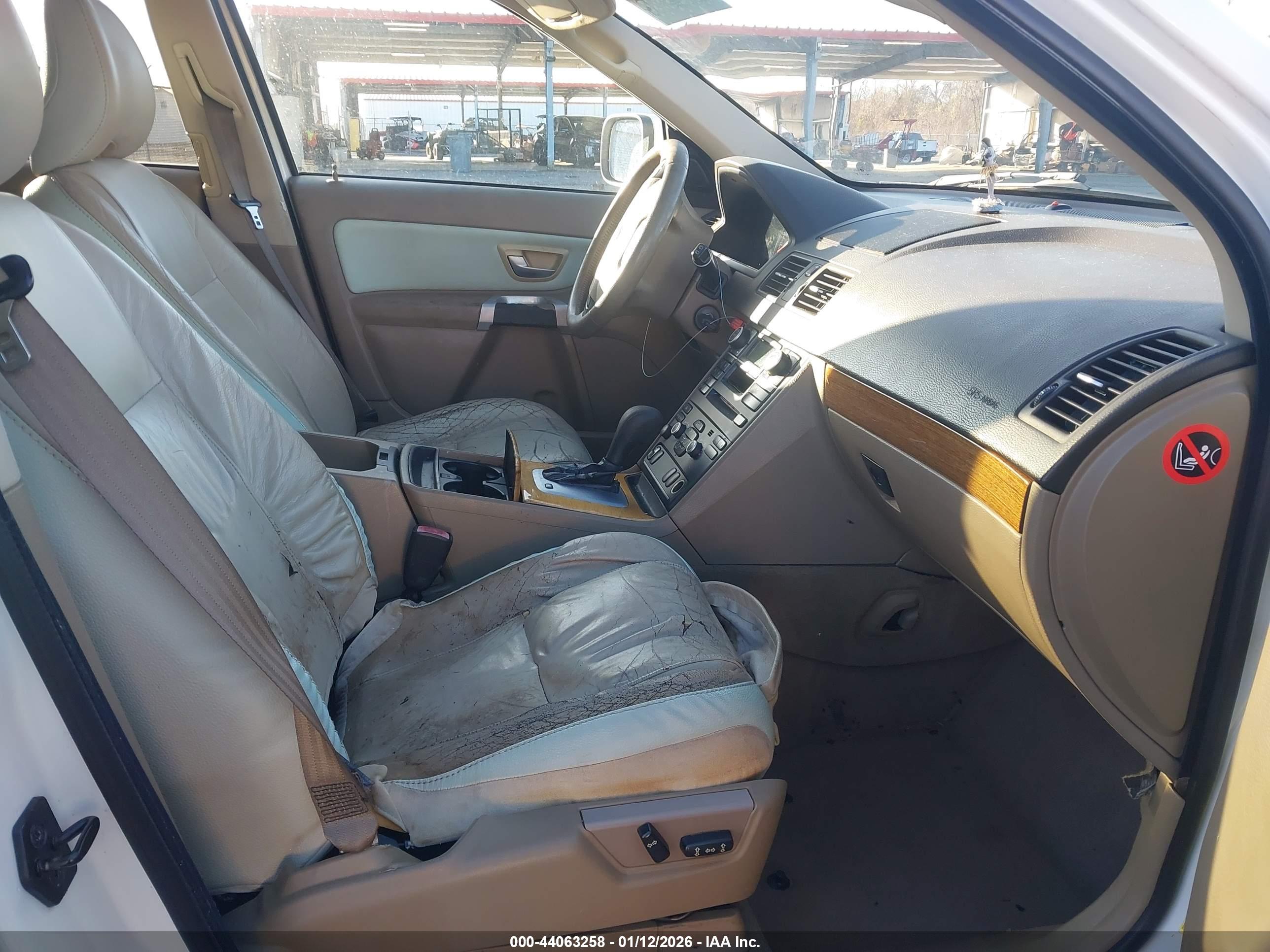 VOLVO XC90 image 5