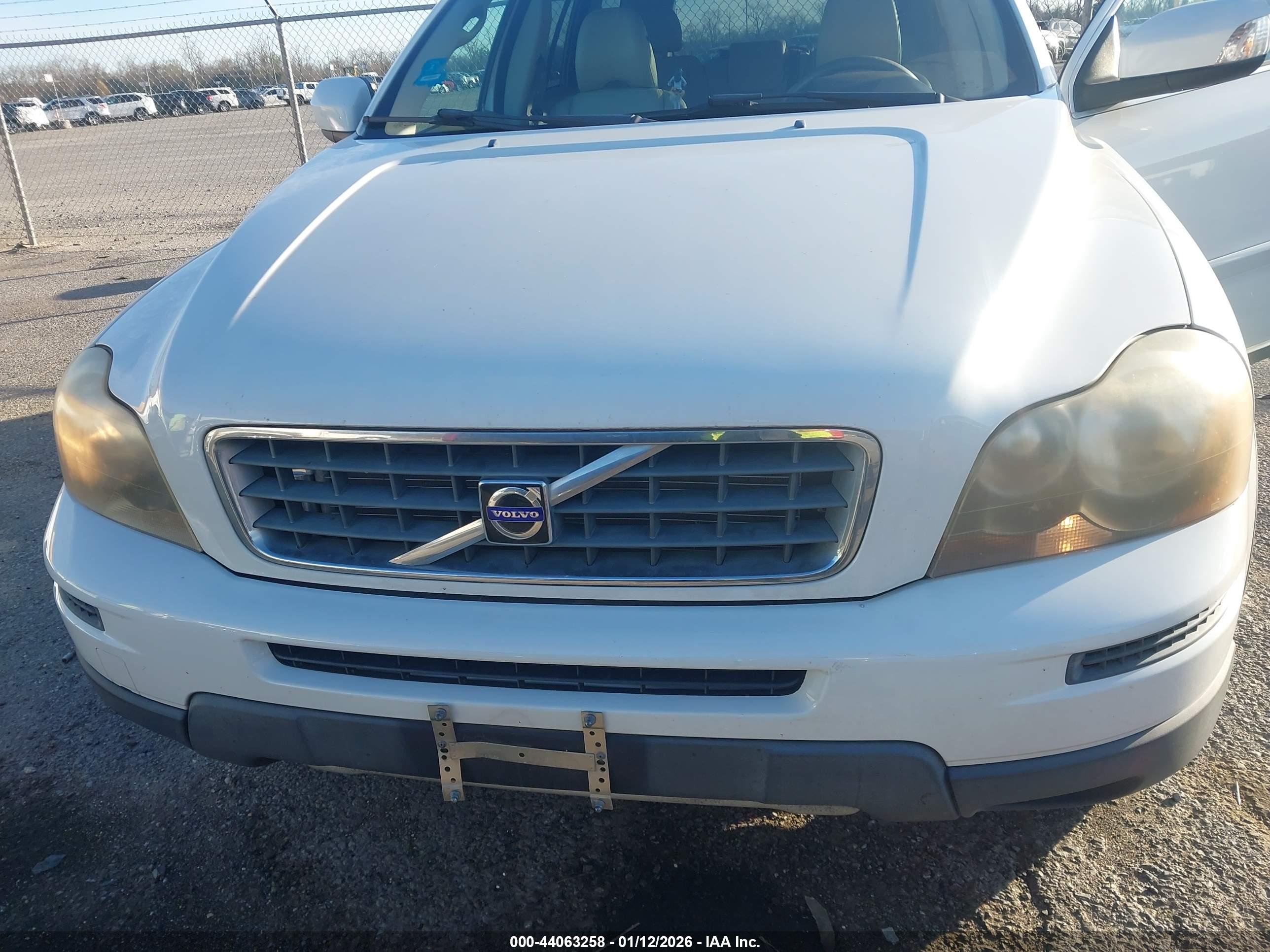 VOLVO XC90 image 6