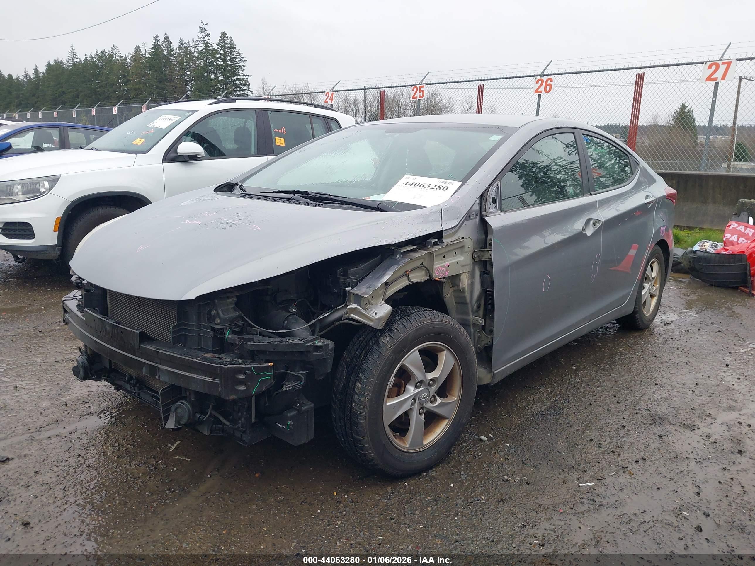 HYUNDAI ELANTRA image 2