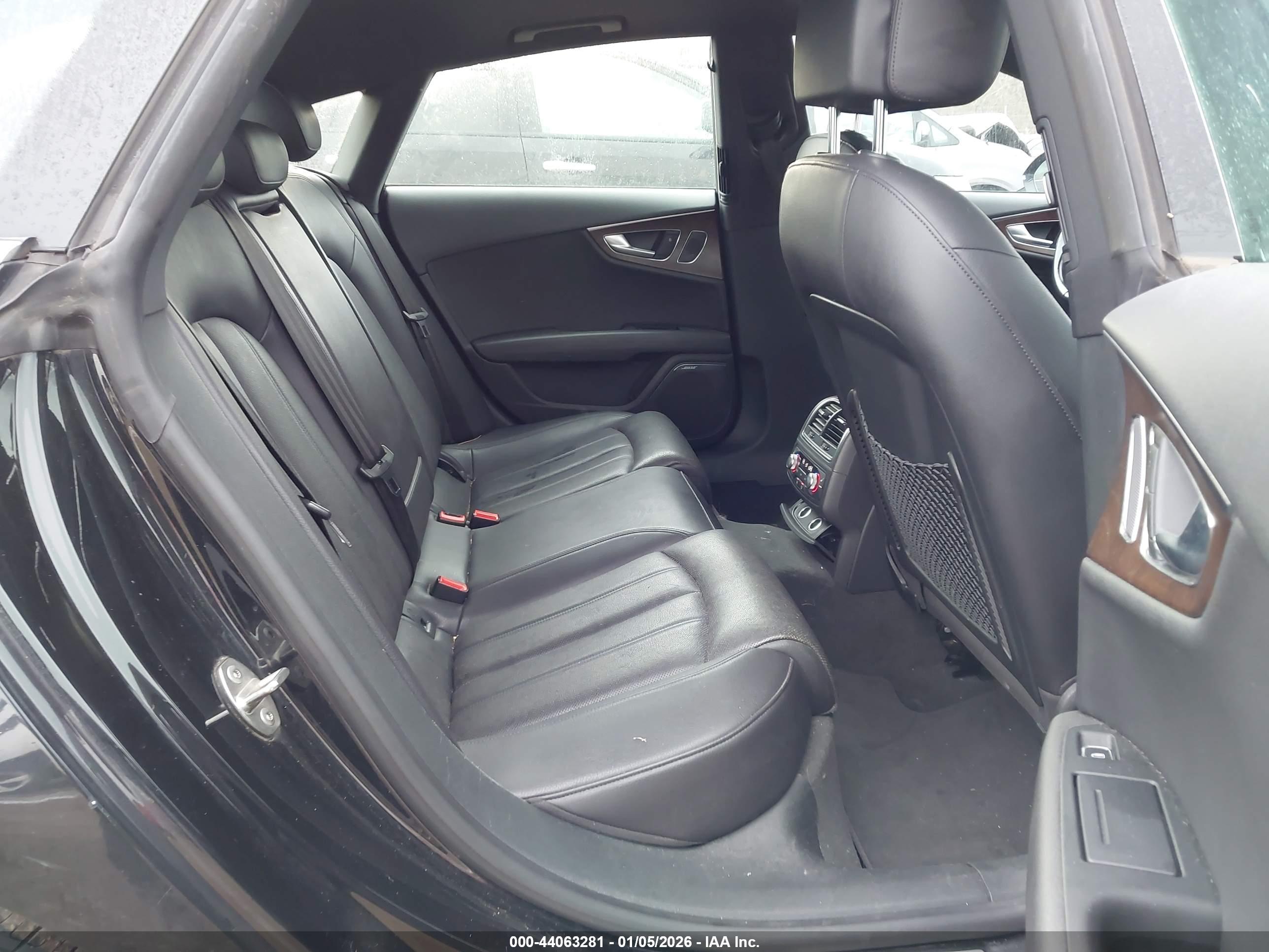 AUDI A7 image 8