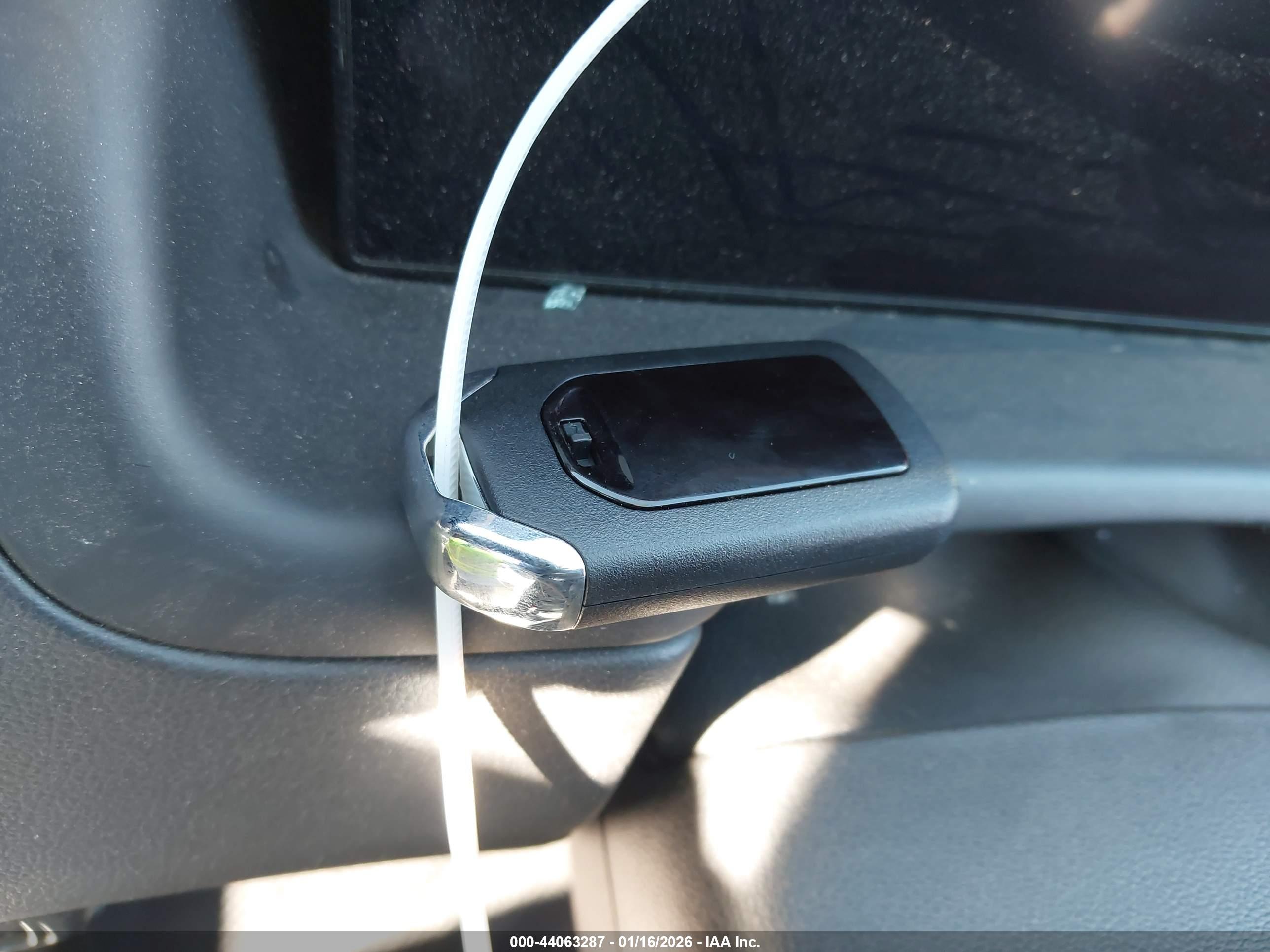 HYUNDAI TUCSON image 11