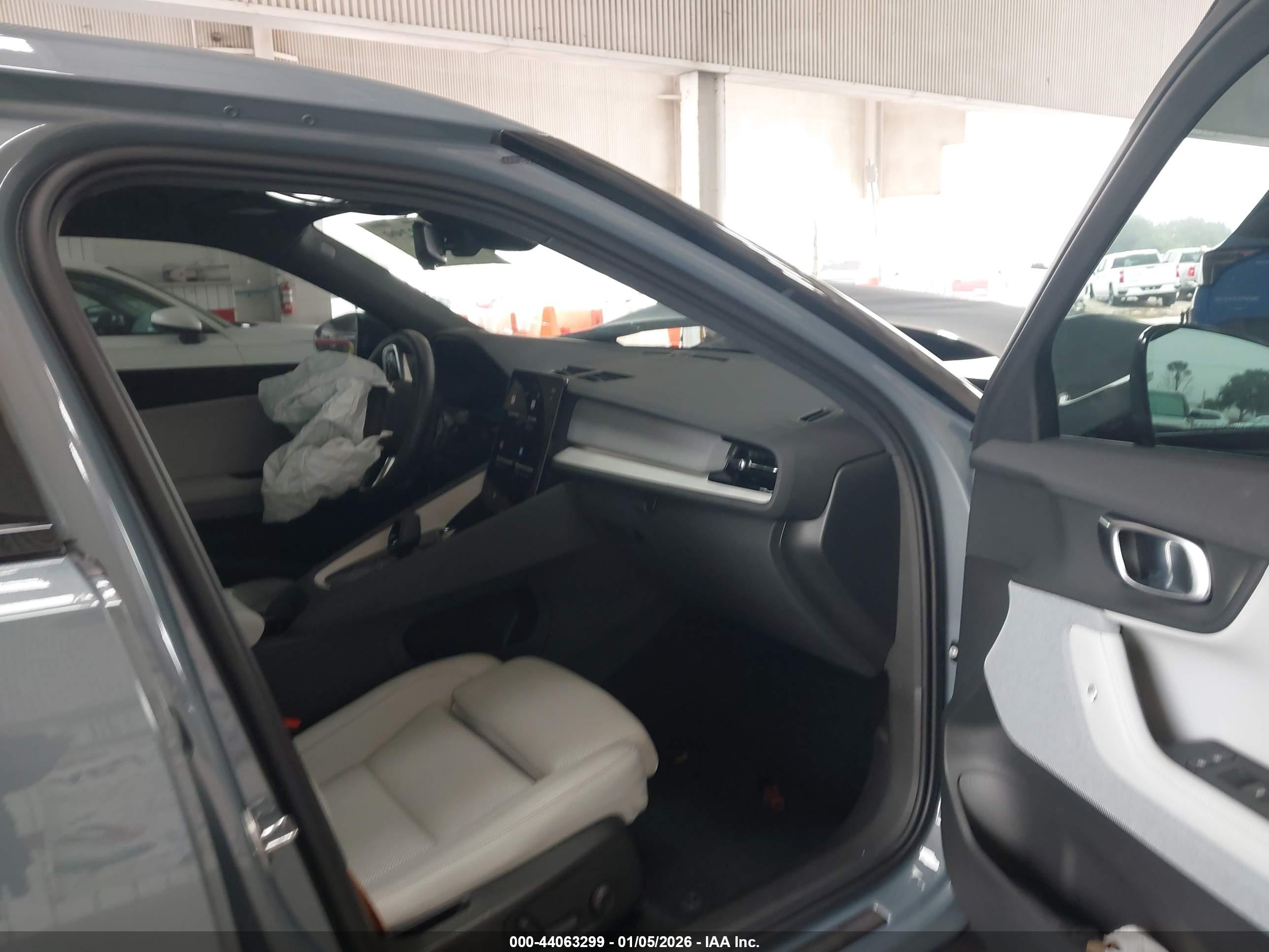 POLESTAR 2 image 5