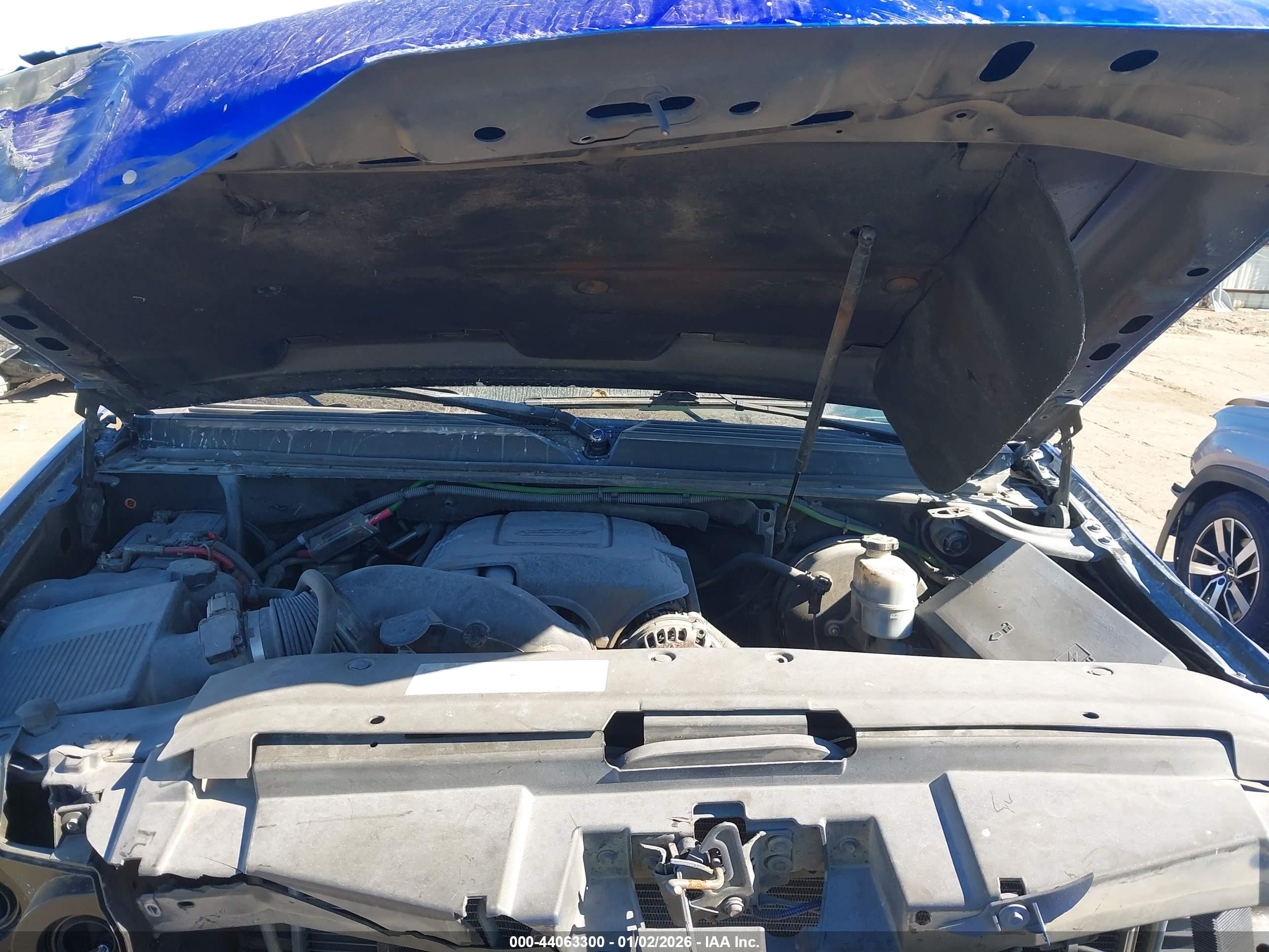 CHEVROLET TAHOE image 10