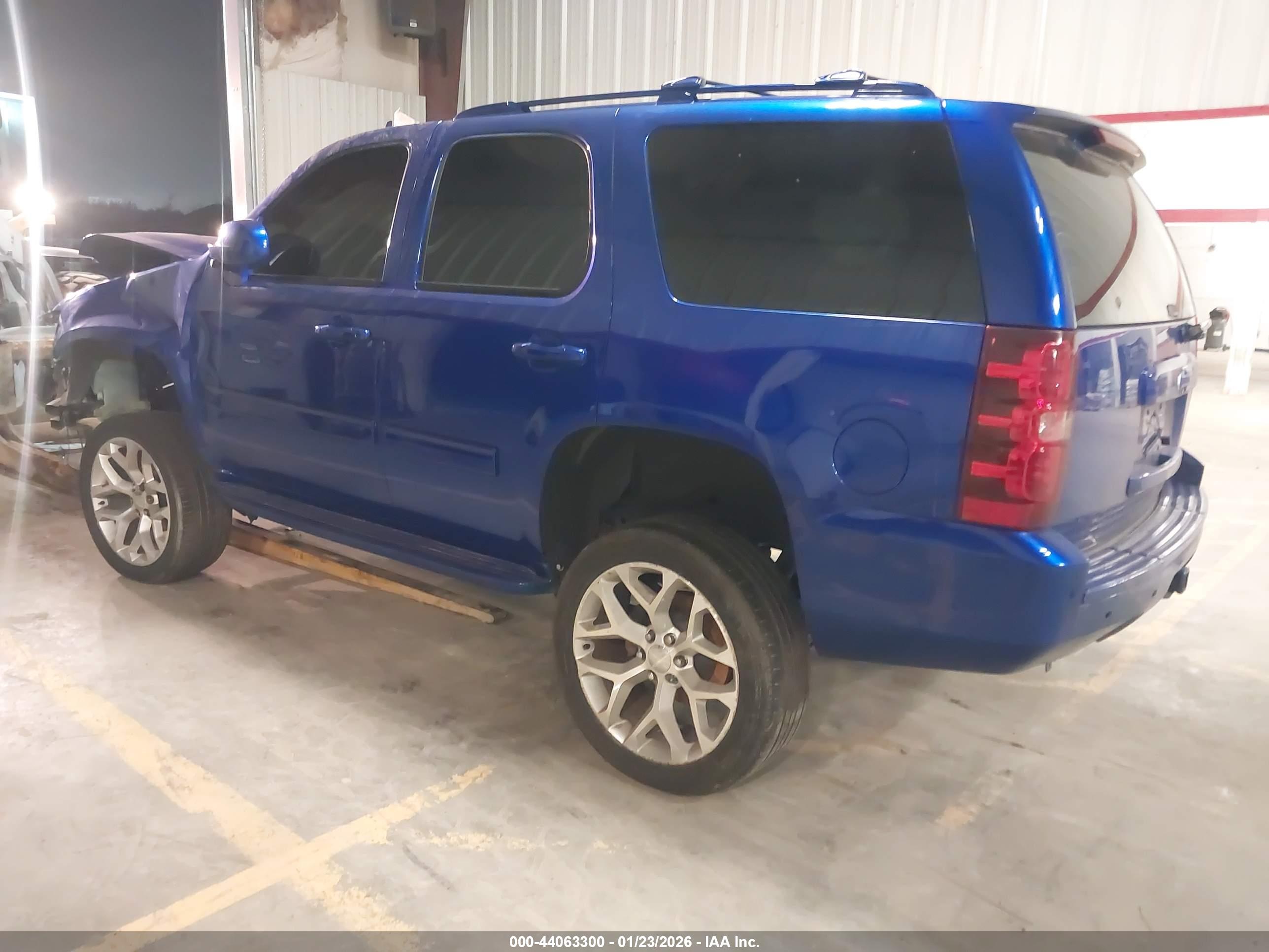 CHEVROLET TAHOE image 3