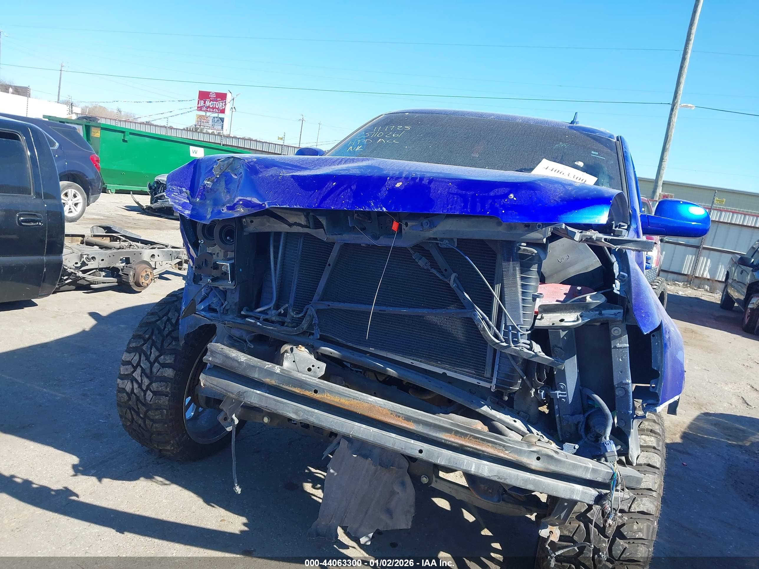 CHEVROLET TAHOE image 6