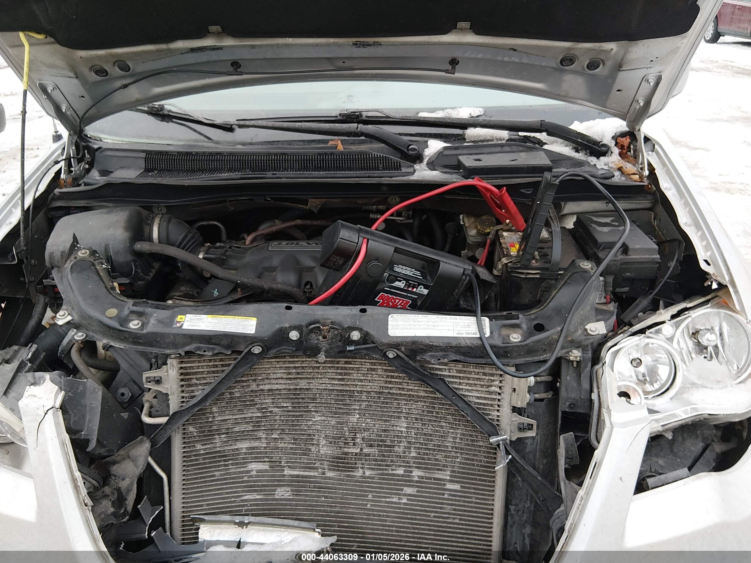 CHRYSLER TOWN image 10