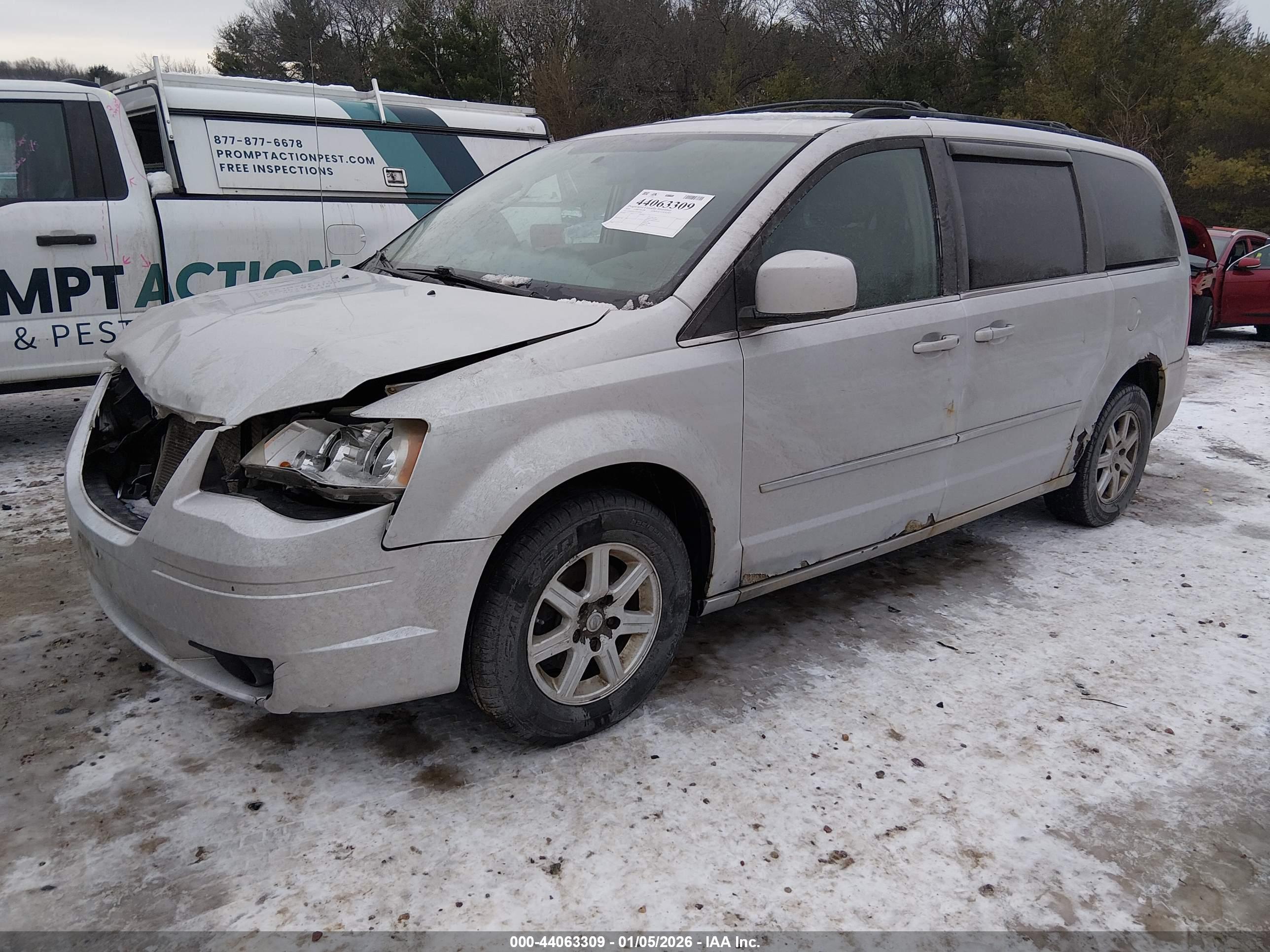 CHRYSLER TOWN image 2