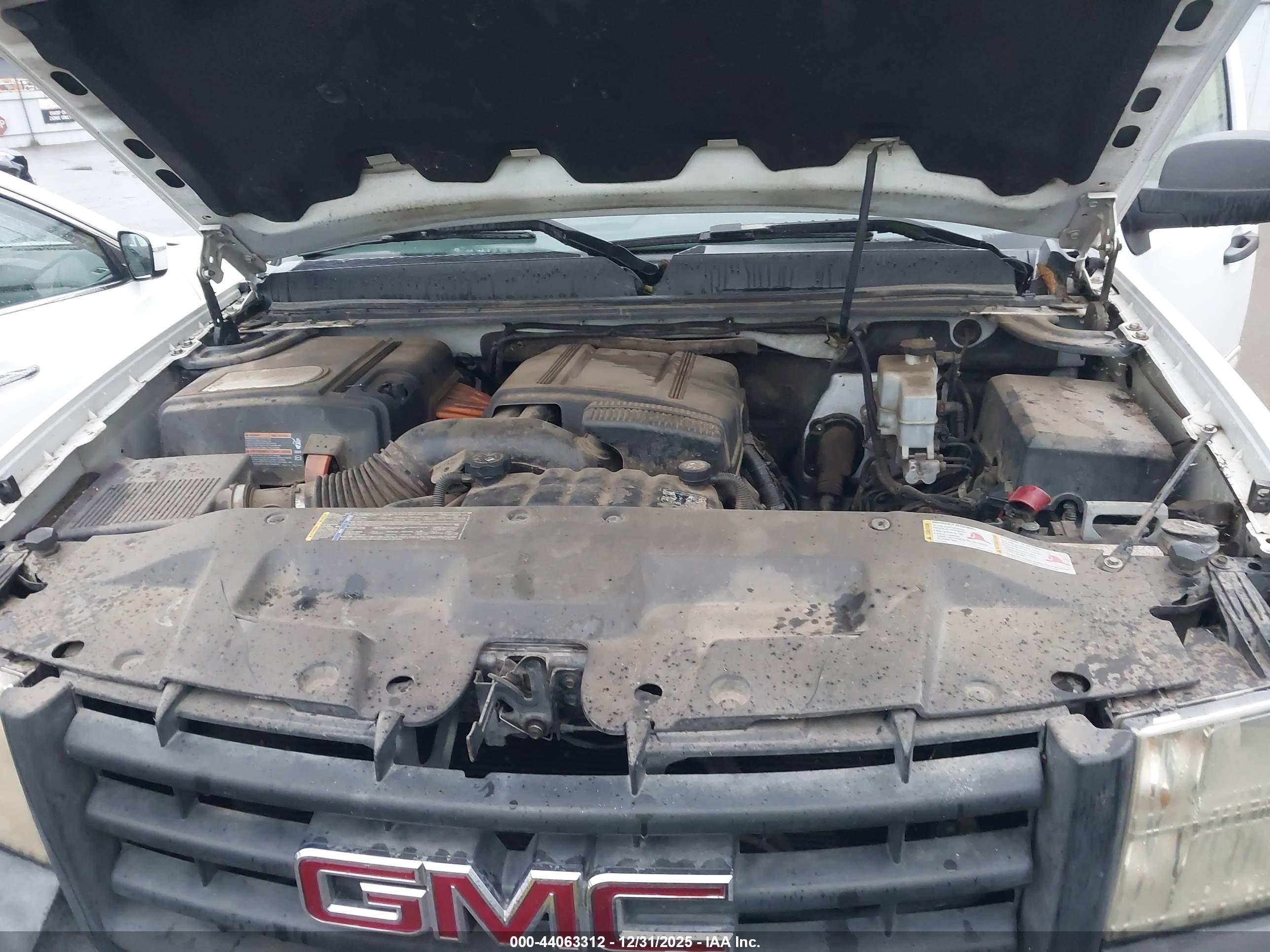 GMC SIERRA image 10