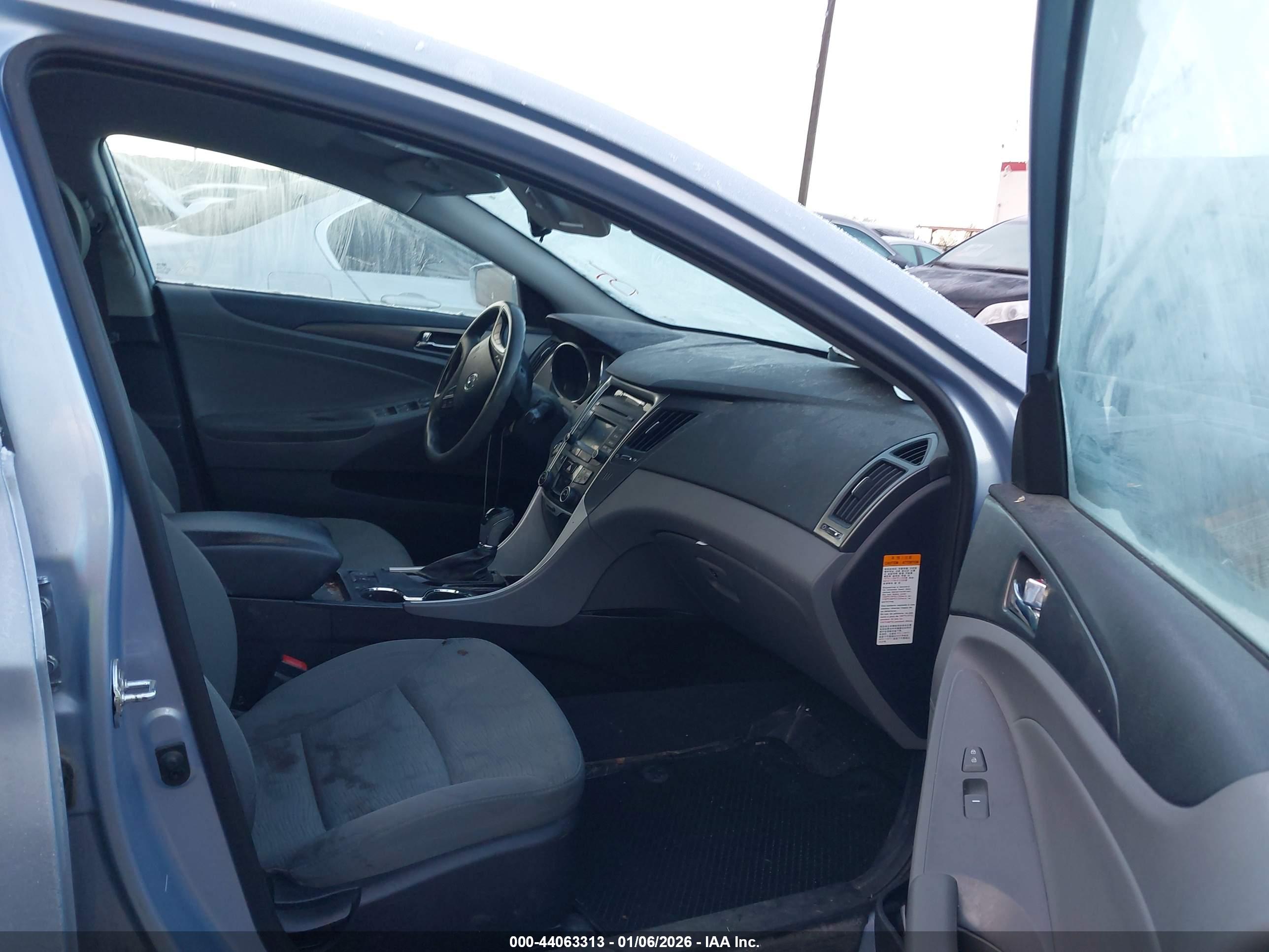 HYUNDAI SONATA image 5